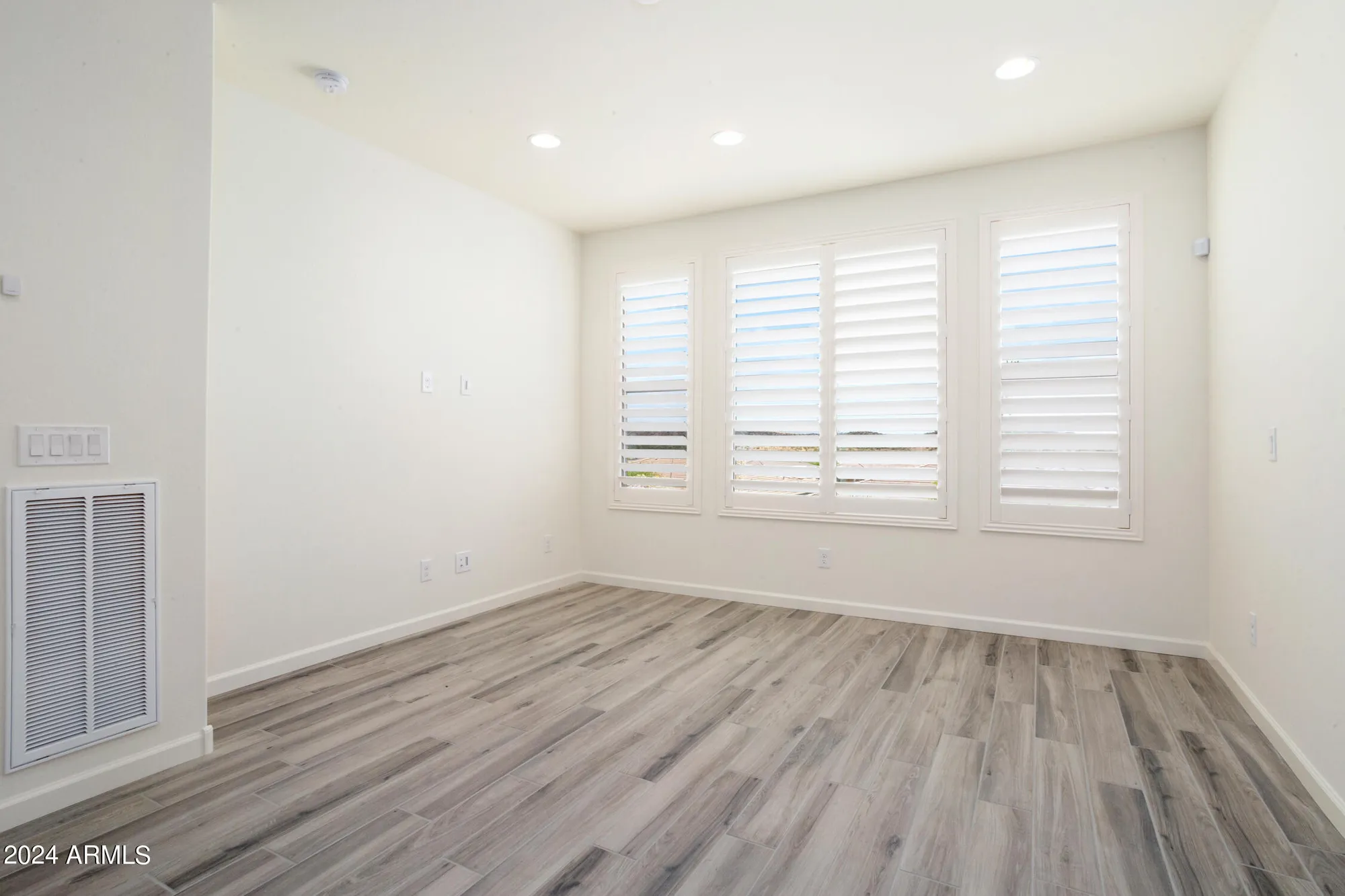 Property Slideshow image 21 of 30 | 4092 prairie schooner rd, Wickenburg, AZ, 85390