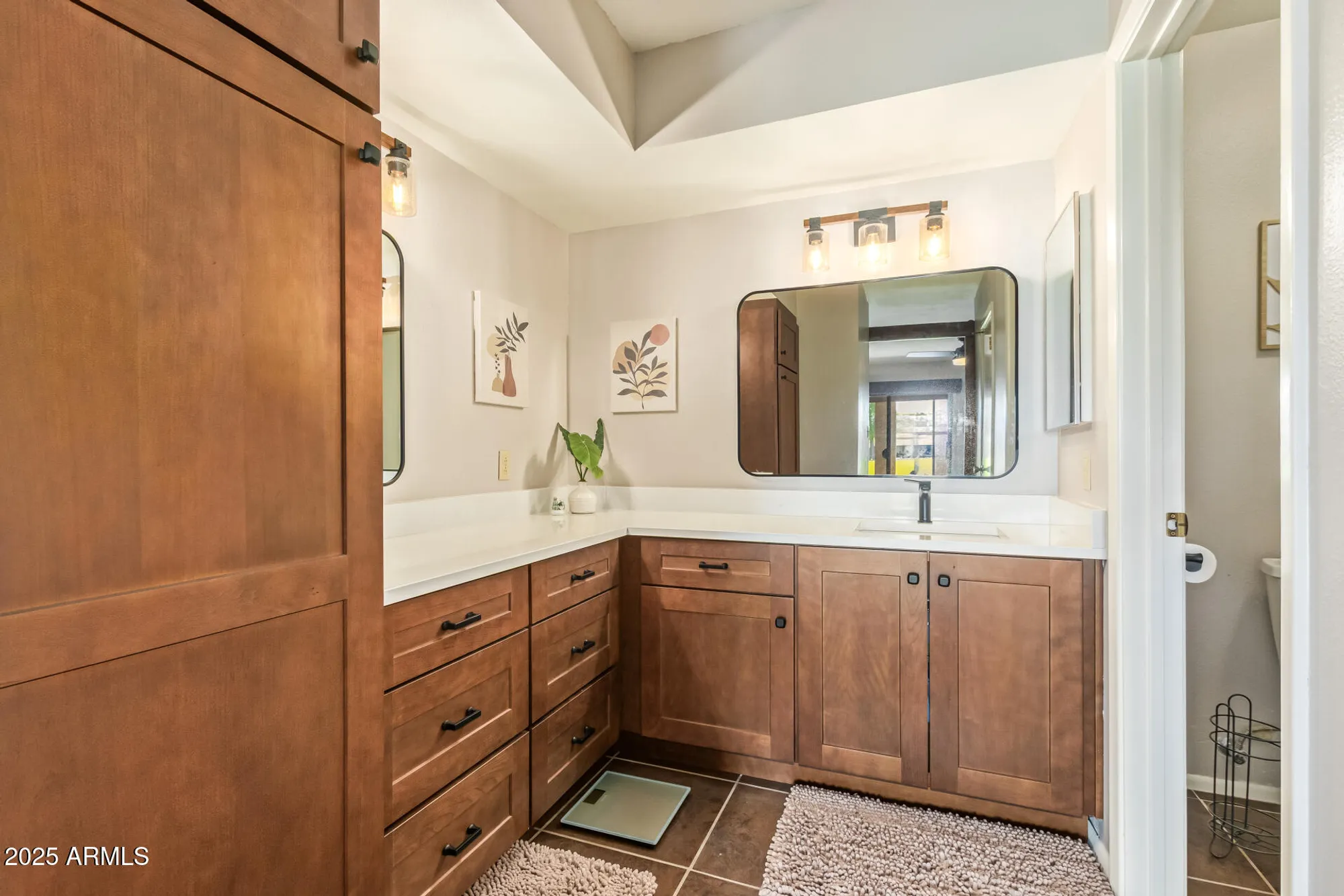 Property Slideshow image 5 of 37 | 7841 e ocotillo ave, Mesa, AZ, 85208