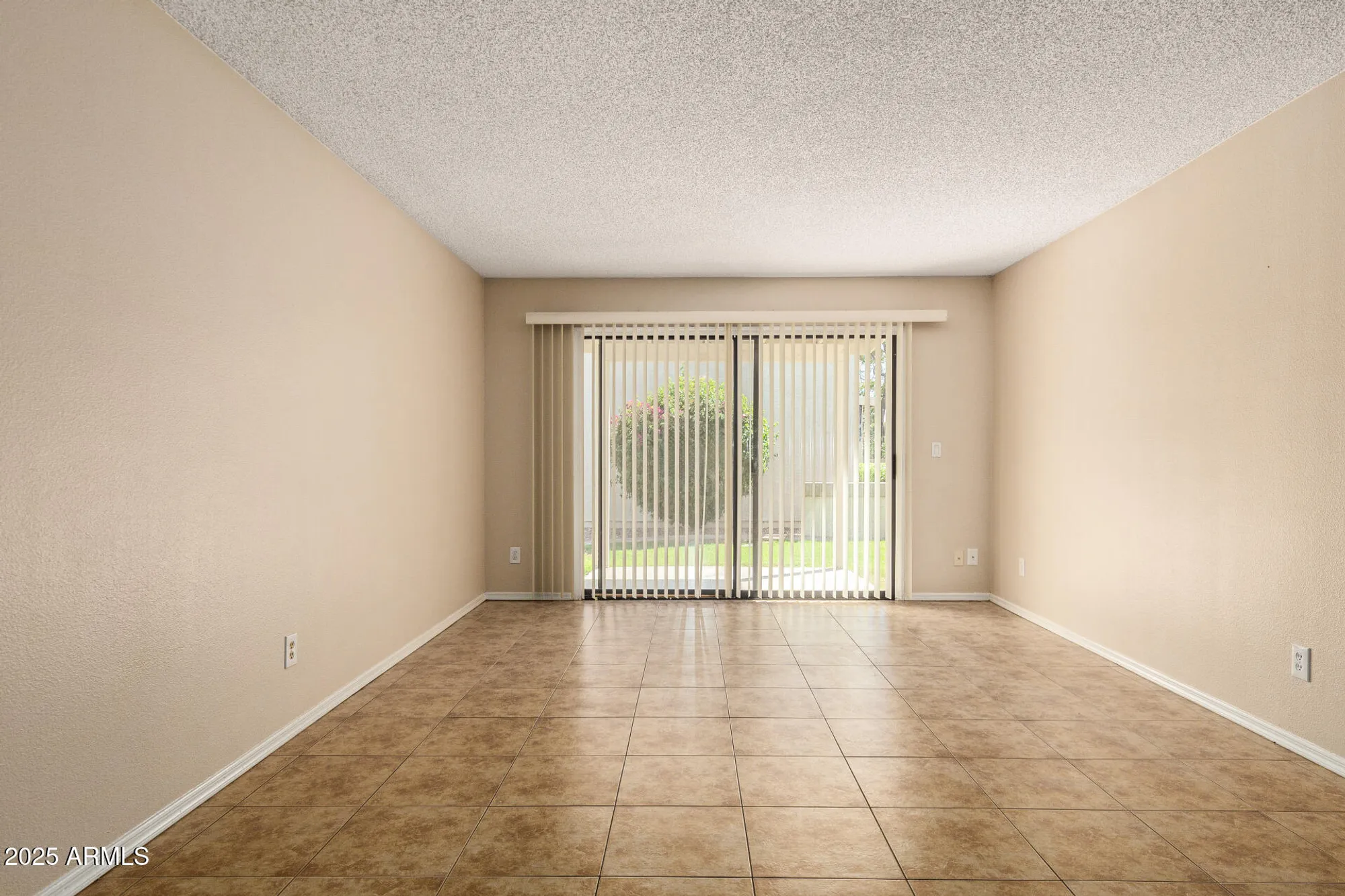 Property Slideshow image 9 of 34 | 9273 w jason dr, Peoria, AZ, 85382