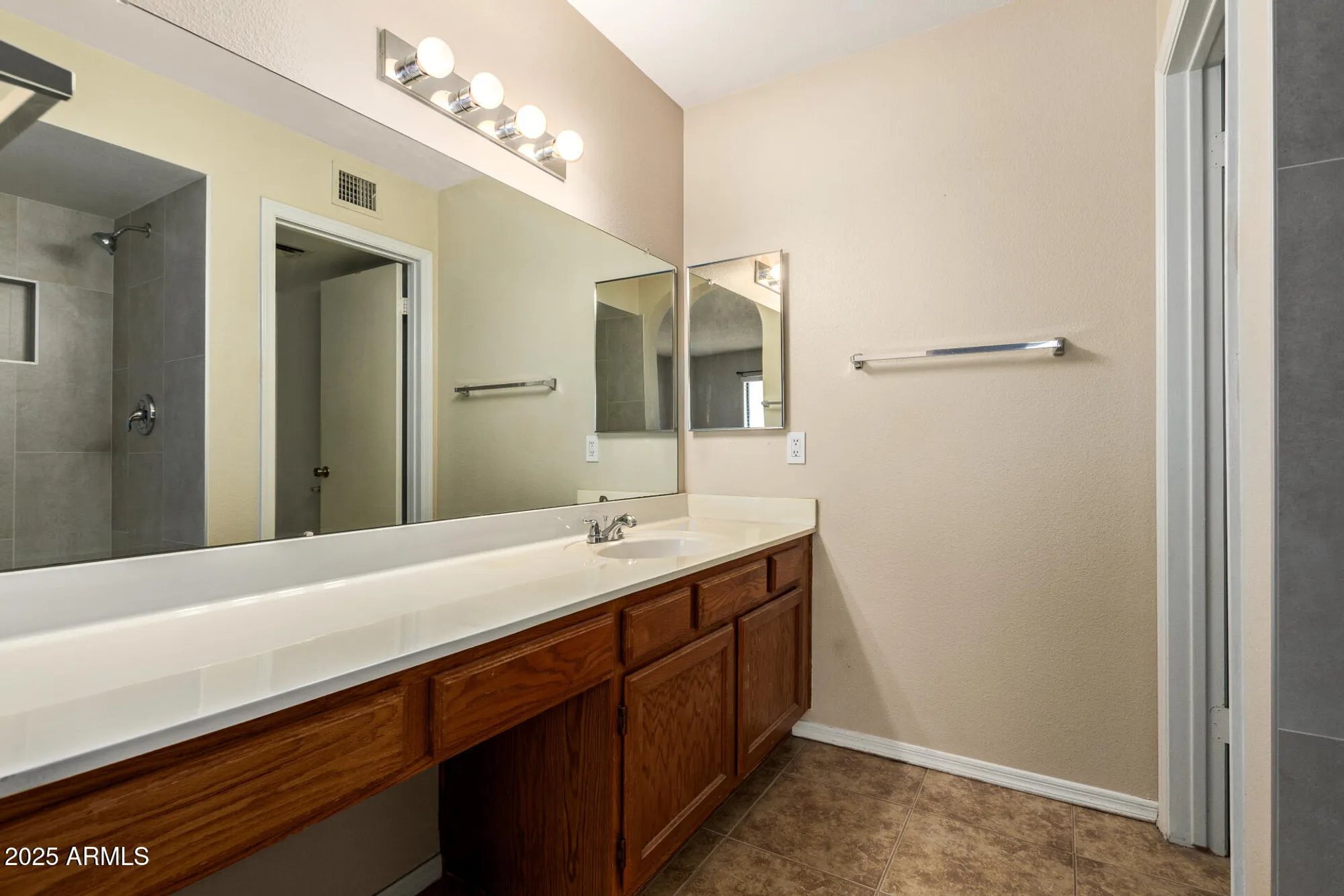 Property Slideshow image 20 of 34 | 9273 w jason dr, Peoria, AZ, 85382