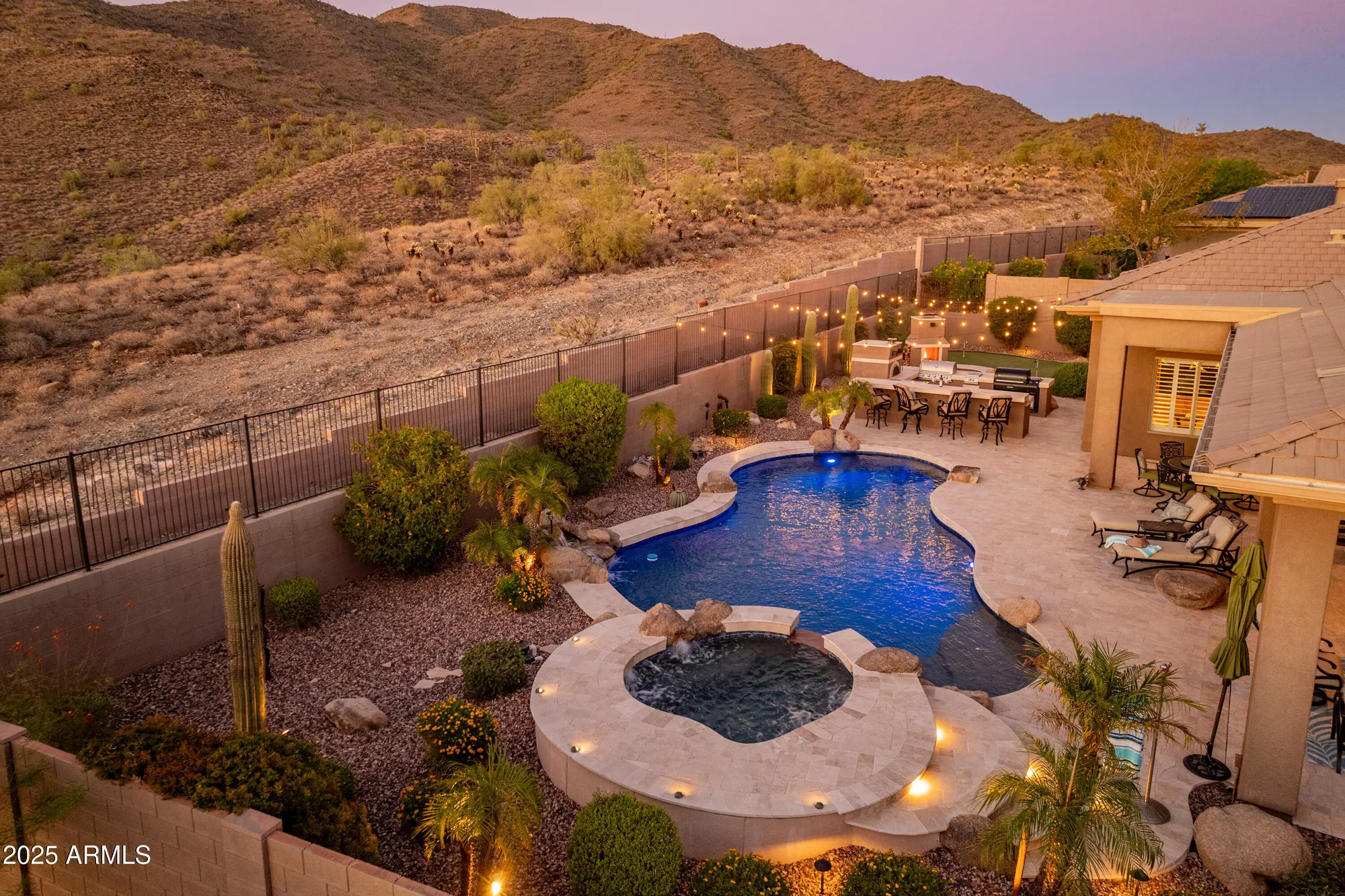 Property Slideshow image 9 of 52 | 2546 w shinnecock way, Anthem, AZ, 85086