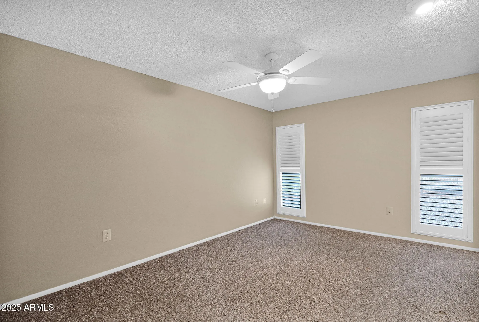 Property Slideshow image 22 of 31 | 9529 w glen oaks cir, Sun City, AZ, 85351