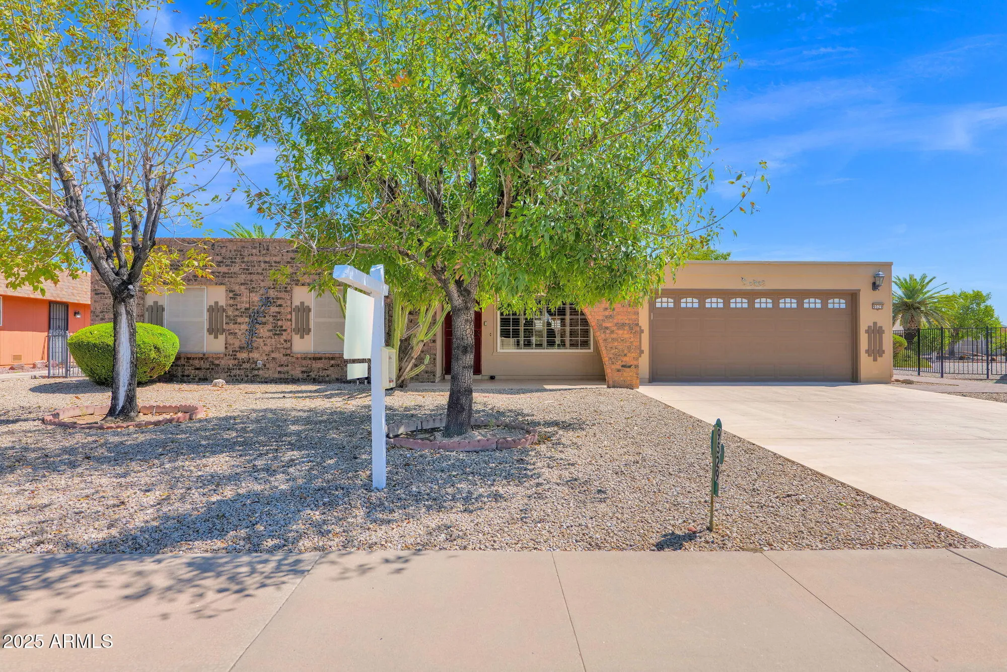 Property Slideshow image 2 of 31 | 9529 w glen oaks cir, Sun City, AZ, 85351