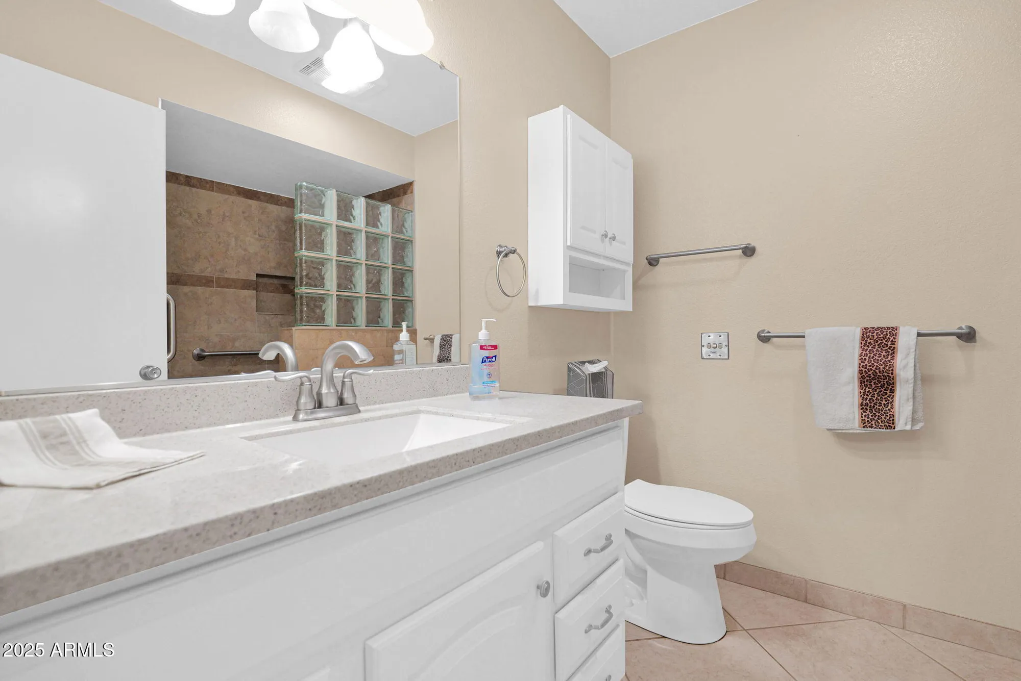 Property Slideshow image 19 of 31 | 9529 w glen oaks cir, Sun City, AZ, 85351
