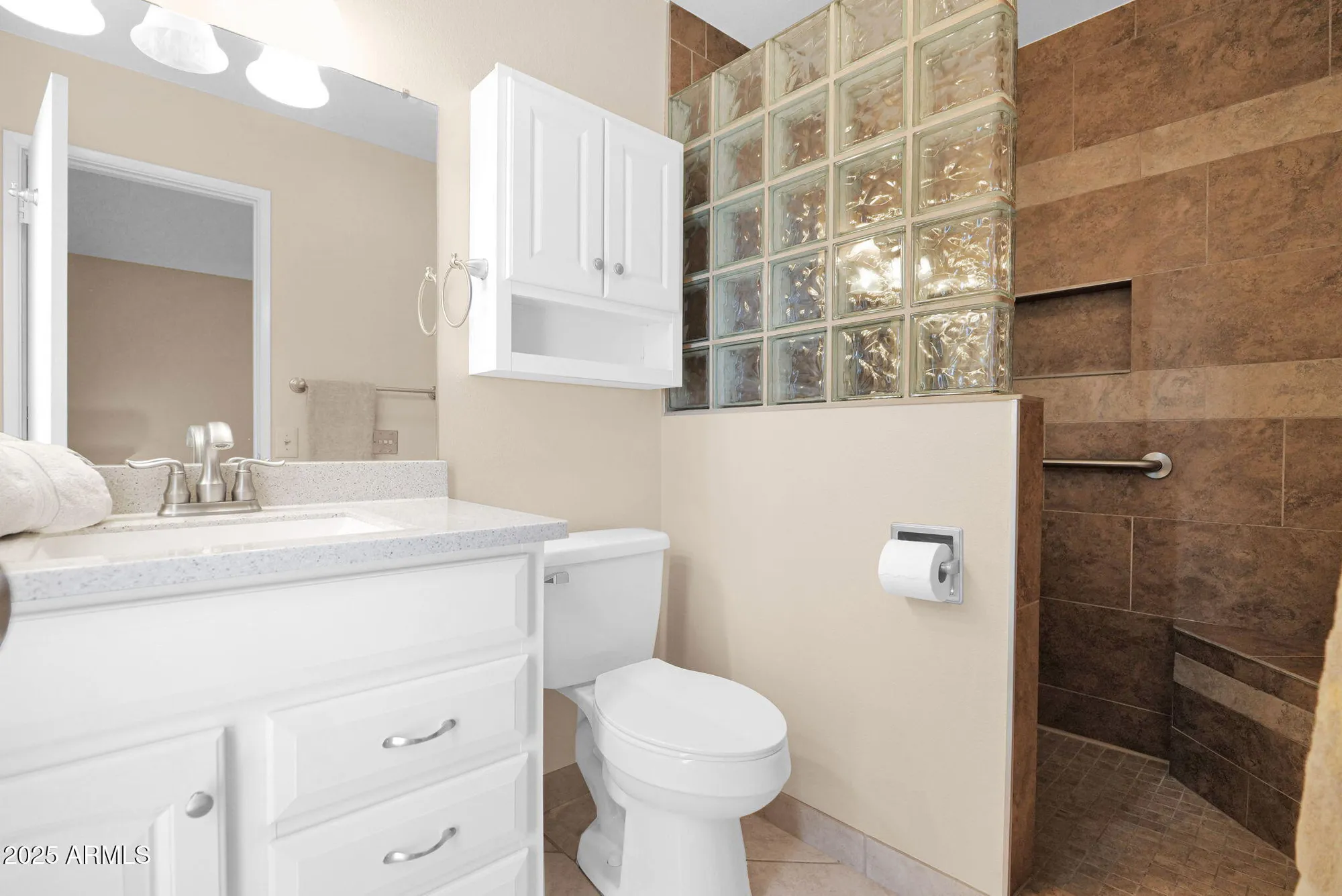 Property Slideshow image 16 of 31 | 9529 w glen oaks cir, Sun City, AZ, 85351