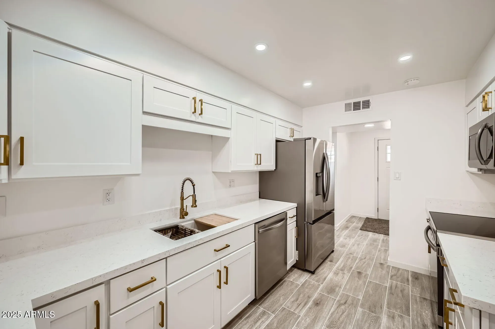 Property Slideshow image 9 of 24 | 12021 n riviera ct, Sun City, AZ, 85351