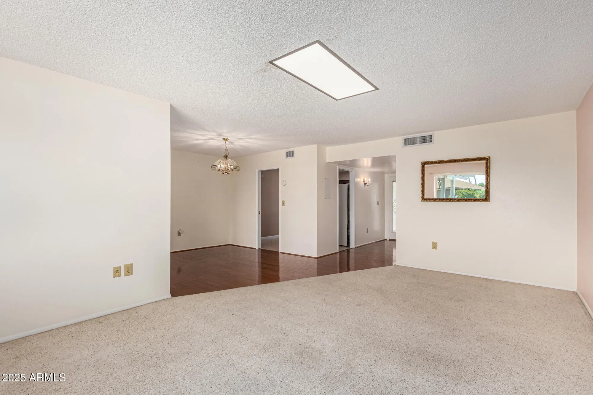 Property Slideshow image 4 of 25 | 9906 w kingswood cir, Sun City, AZ, 85351