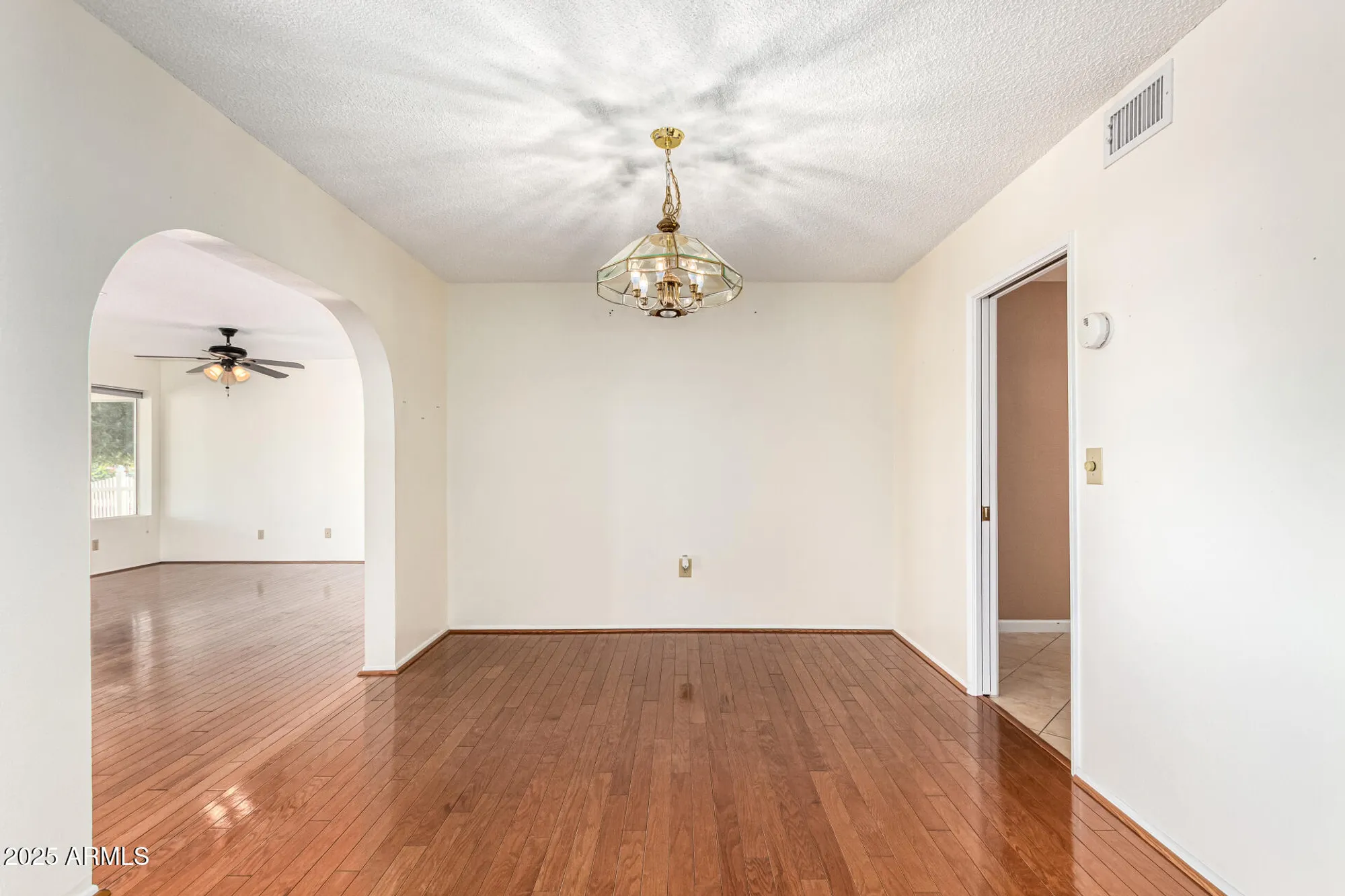 Property Slideshow image 5 of 25 | 9906 w kingswood cir, Sun City, AZ, 85351