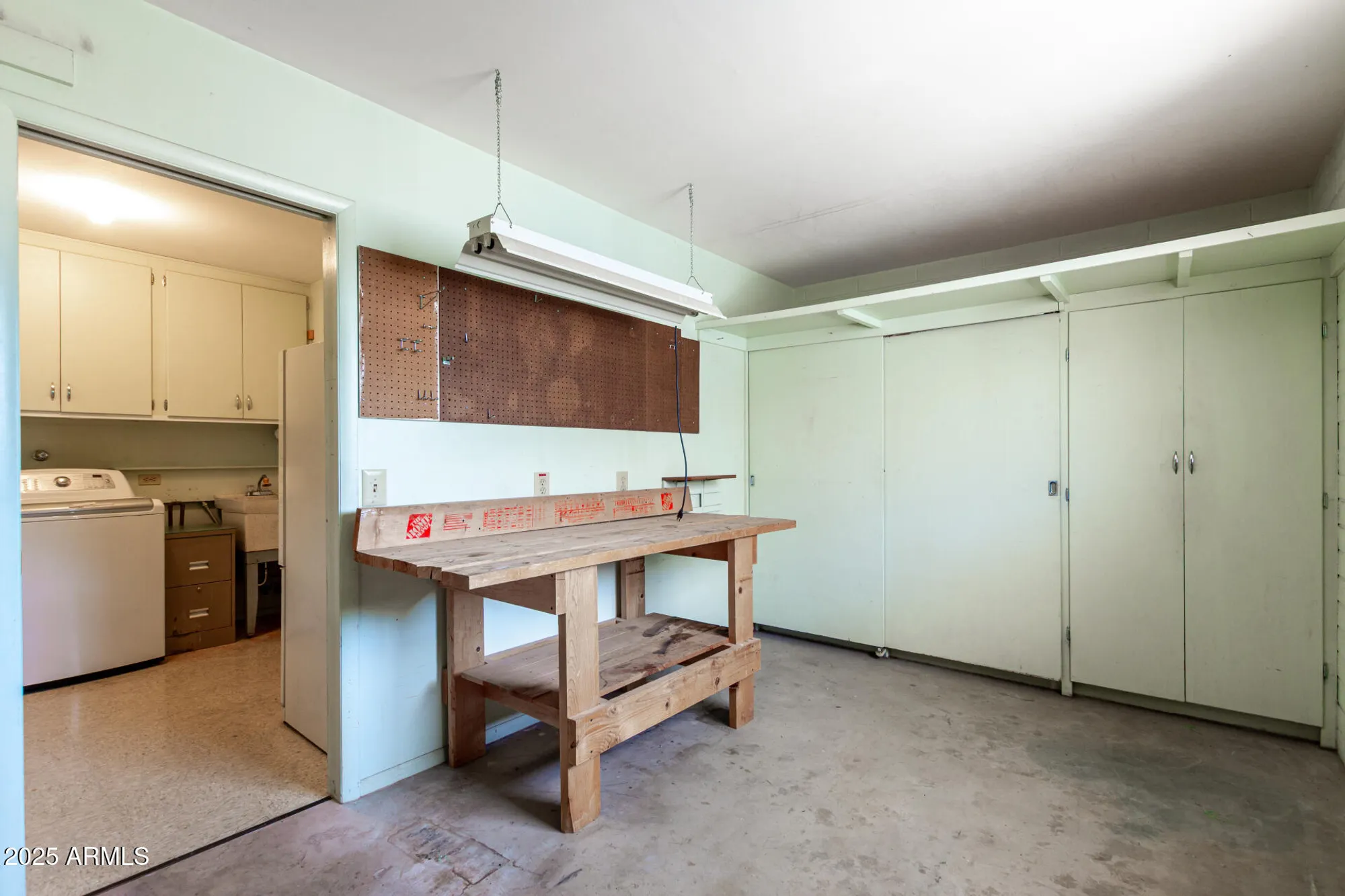 Property Slideshow image 21 of 25 | 9906 w kingswood cir, Sun City, AZ, 85351