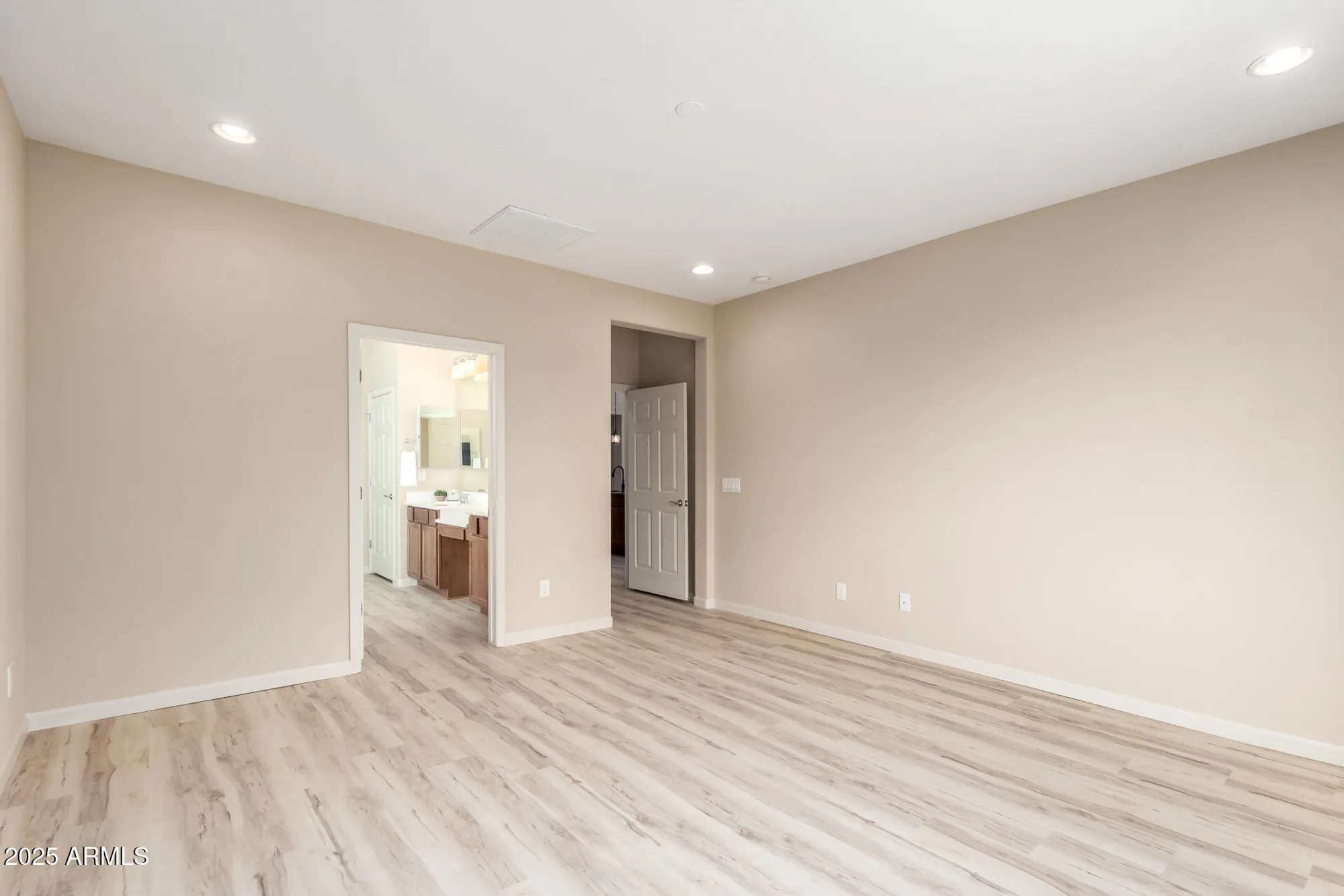 Property Slideshow image 12 of 38 | 27413 w tonopah dr, Buckeye, AZ, 85396