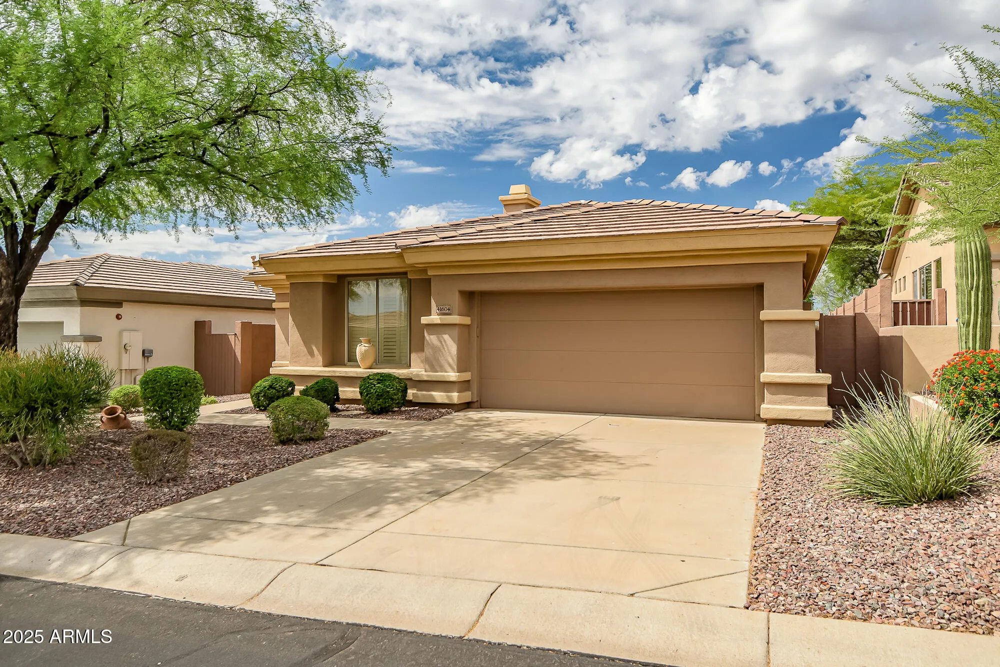 Property Slideshow image 3 of 36 | 41604 n cedar chase rd, Anthem, AZ, 85086