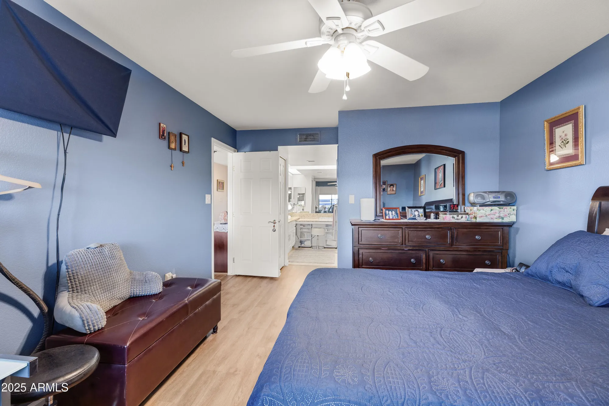 Property Slideshow image 13 of 41 | 17404 n 99th ave unit 333, Sun City, AZ, 85373