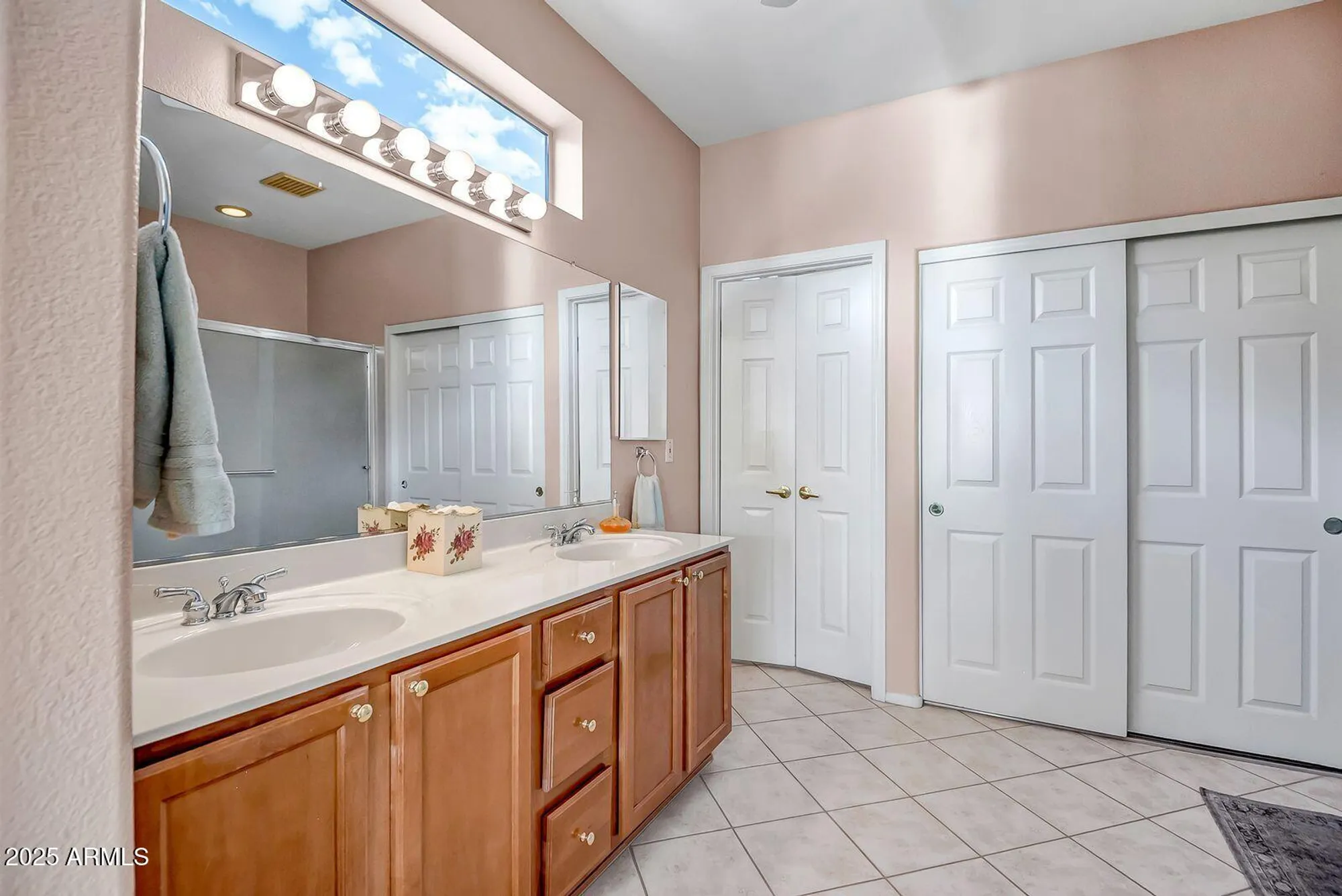 Property Slideshow image 16 of 27 | 20304 n windy walk ct, Surprise, AZ, 85374