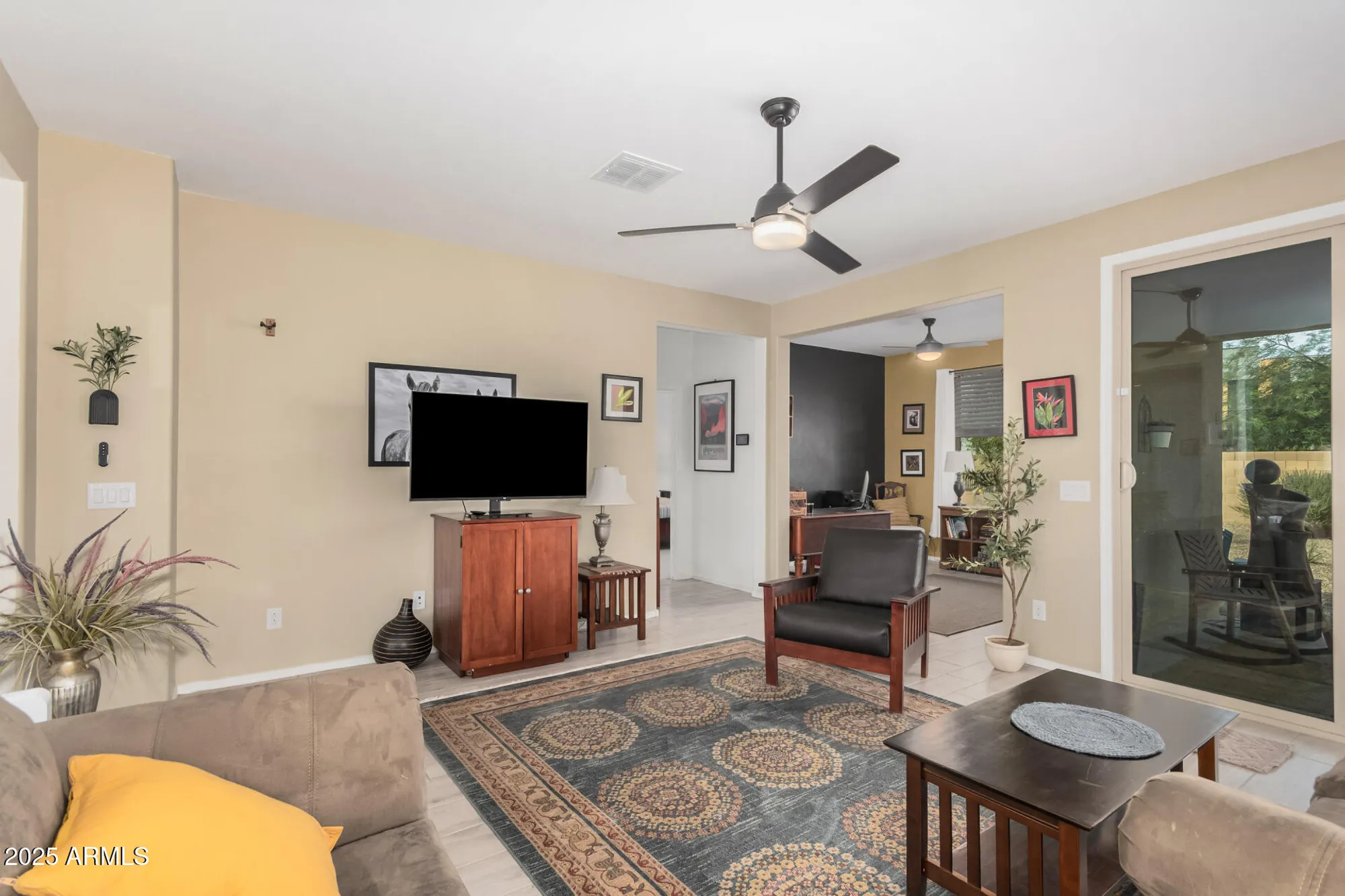 Property Slideshow image 7 of 36 | 2536 e paseo dr, Casa Grande, AZ, 85194