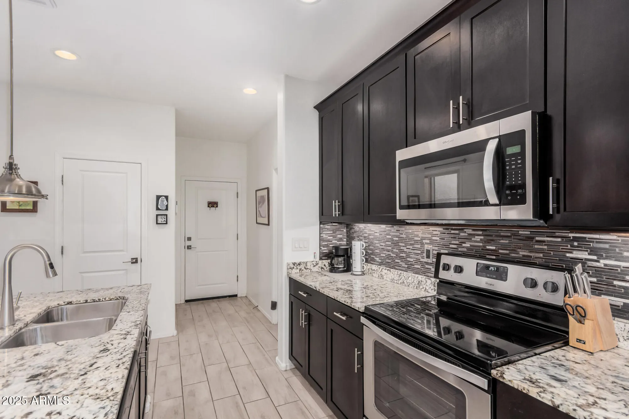 Property Slideshow image 5 of 36 | 2536 e paseo dr, Casa Grande, AZ, 85194