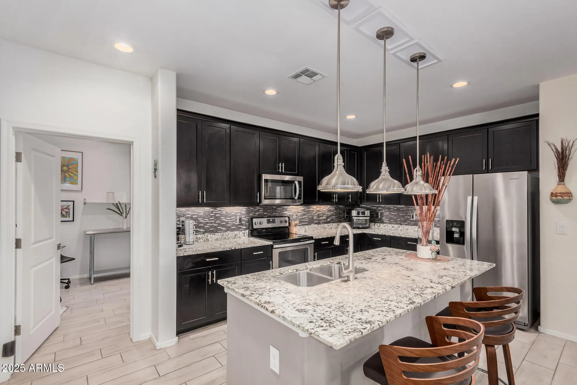 Property Slideshow image 3 of 36 | 2536 e paseo dr, Casa Grande, AZ, 85194