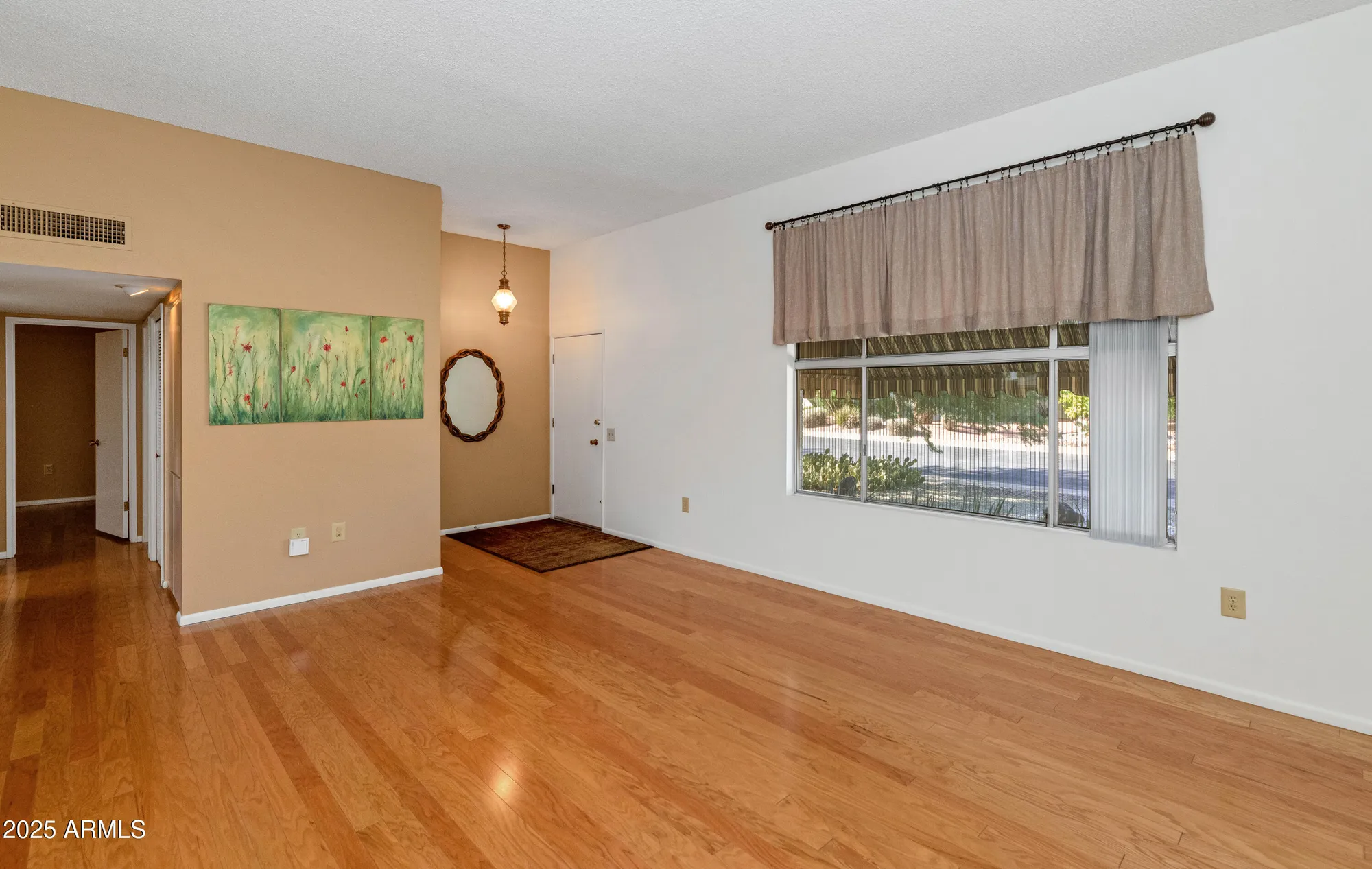 Property Slideshow image 6 of 28 | 16017 n nicklaus ln, Sun City, AZ, 85351