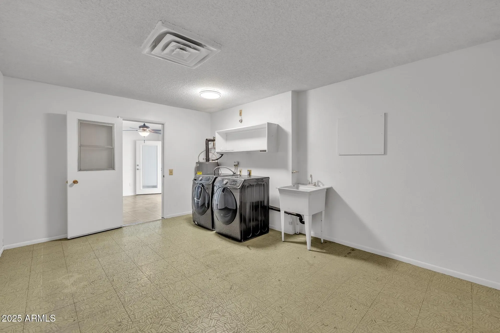 Property Slideshow image 12 of 43 | 19845 n welk dr, Sun City, AZ, 85373