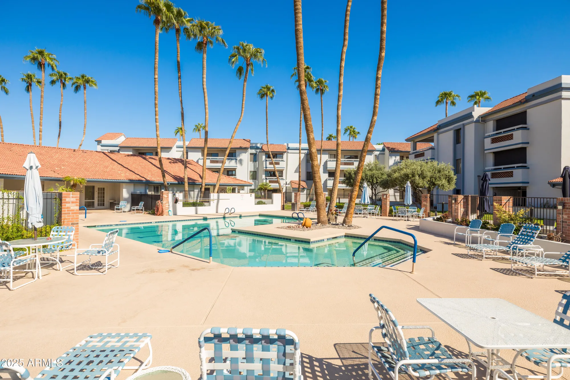 Property Slideshow image 35 of 41 | 17404 n 99th ave unit 333, Sun City, AZ, 85373