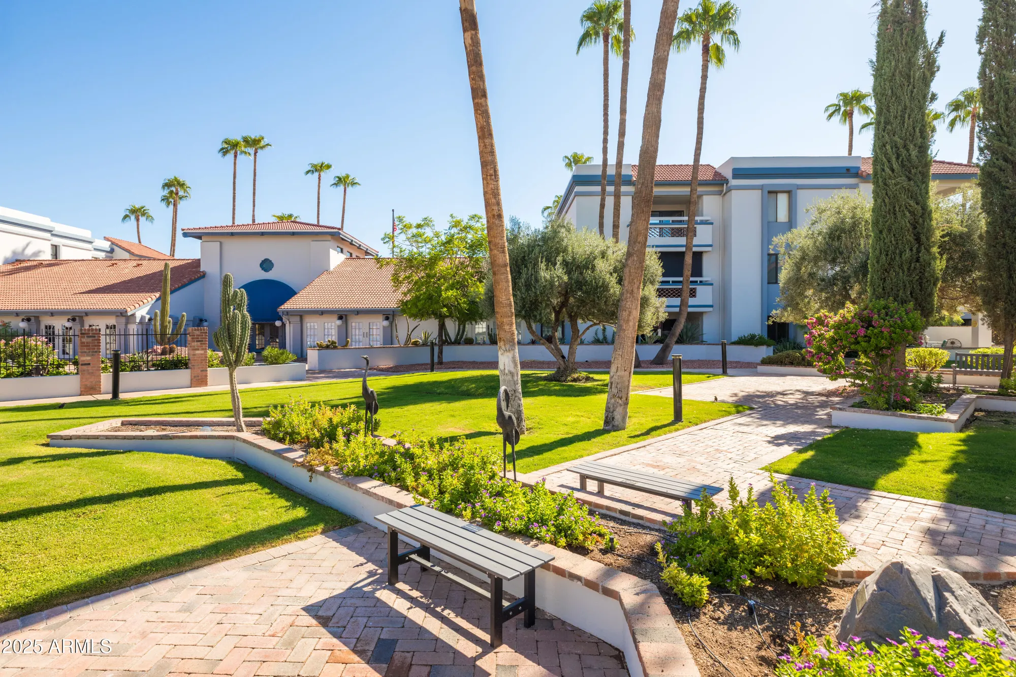 Property Slideshow image 34 of 41 | 17404 n 99th ave unit 333, Sun City, AZ, 85373