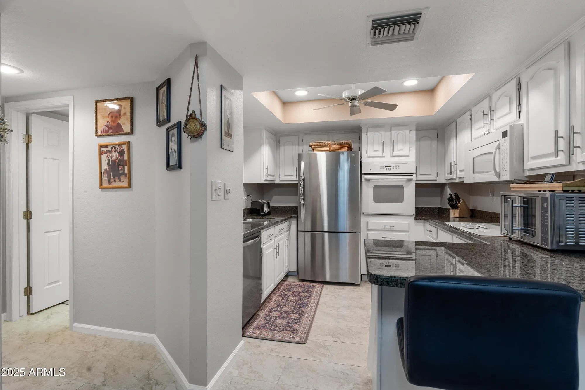 Property Slideshow image 8 of 41 | 17404 n 99th ave unit 333, Sun City, AZ, 85373