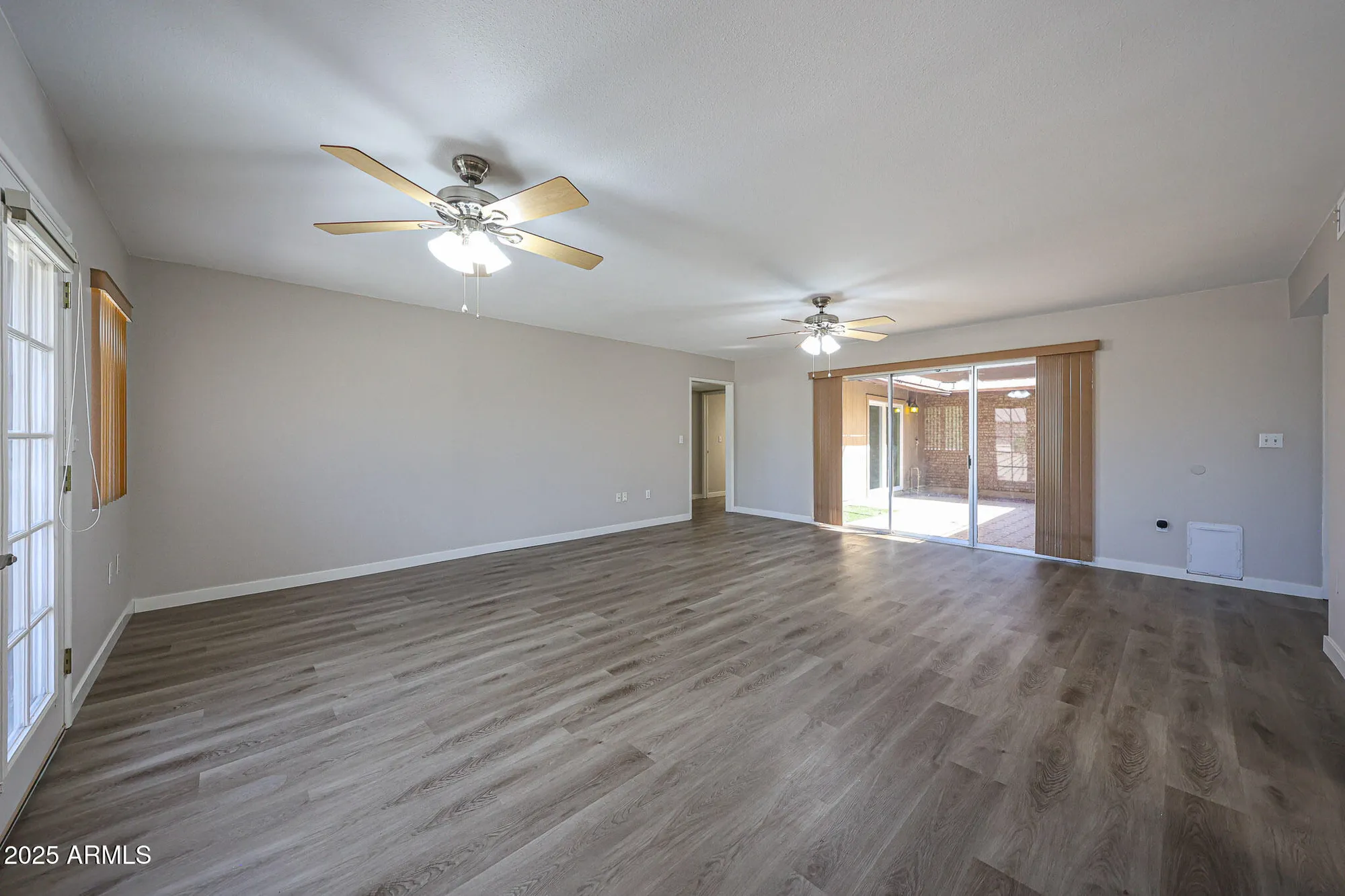 Property Slideshow image 9 of 47 | 10710 w el capitan cir, Sun City, AZ, 85351
