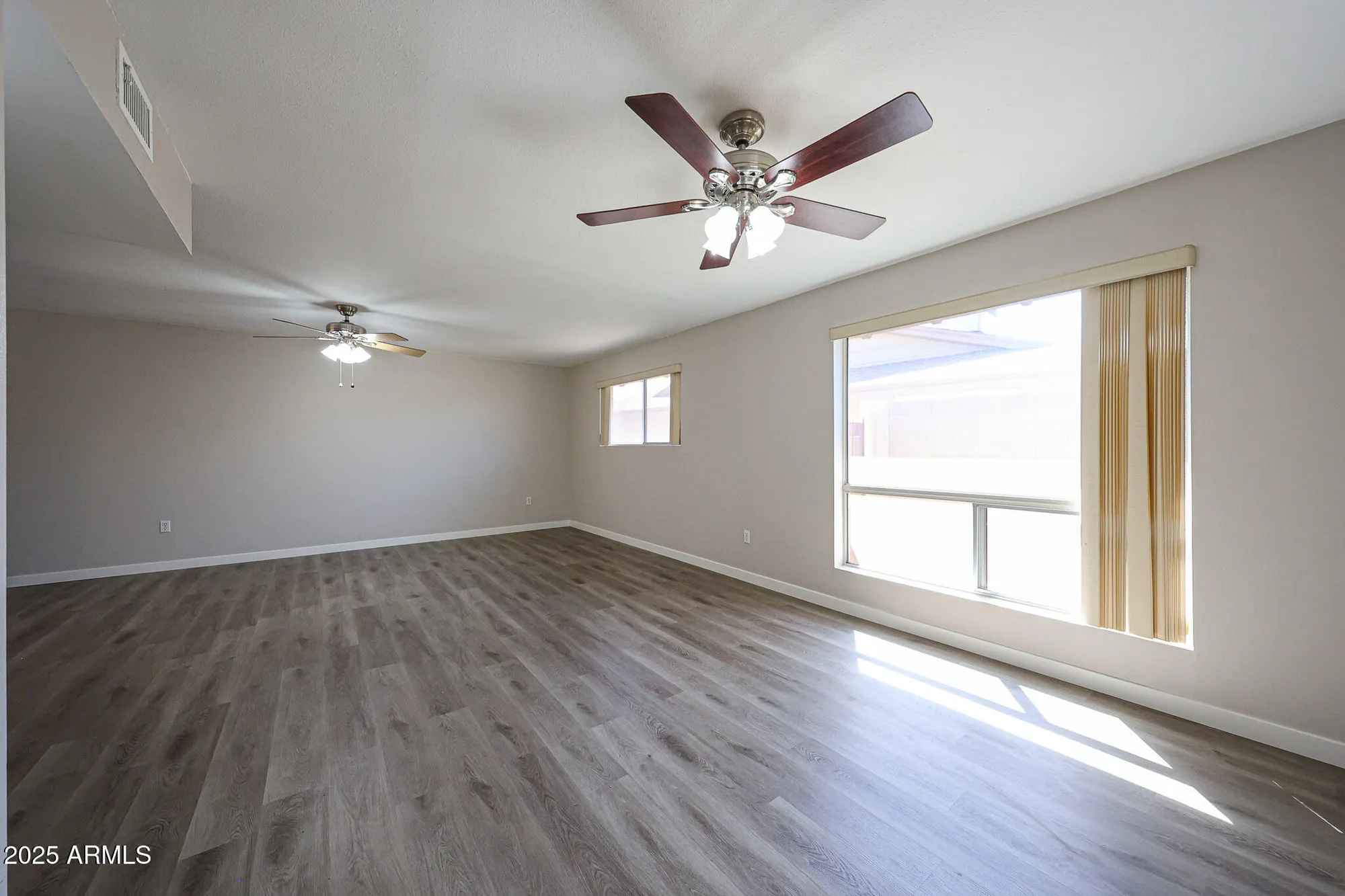 Property Slideshow image 21 of 47 | 10710 w el capitan cir, Sun City, AZ, 85351