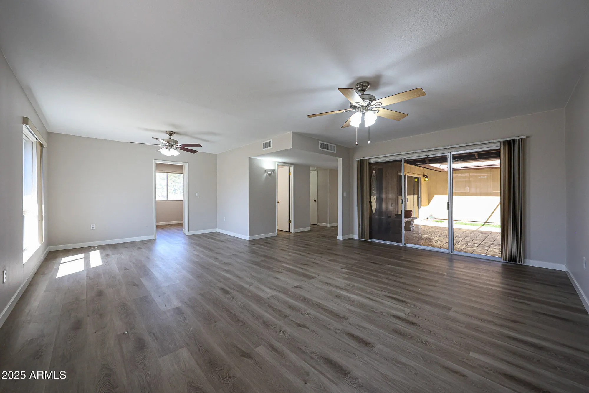 Property Slideshow image 23 of 47 | 10710 w el capitan cir, Sun City, AZ, 85351