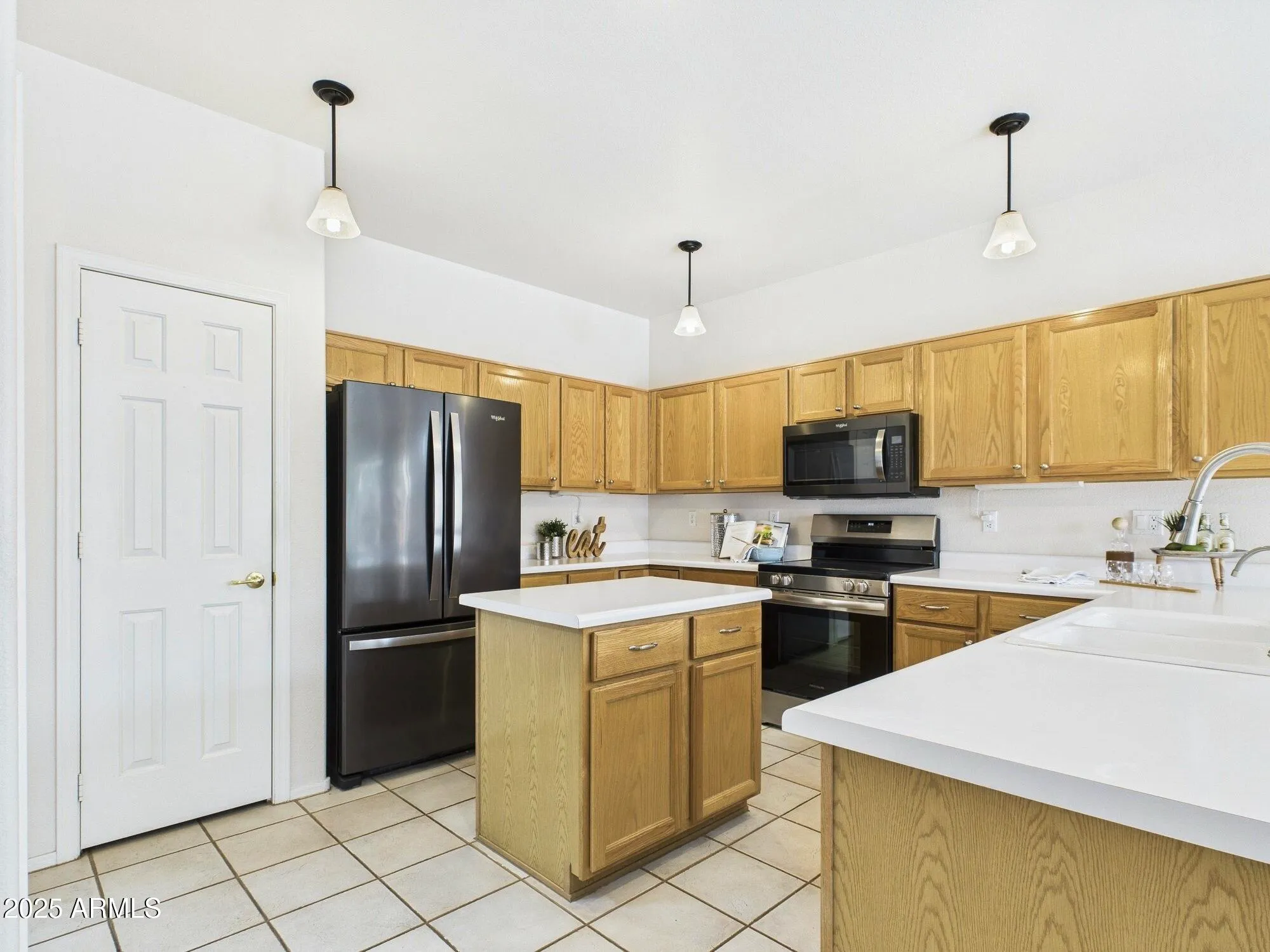 Property Slideshow image 9 of 33 | 6050 s crosscreek ct, Chandler, AZ, 85249