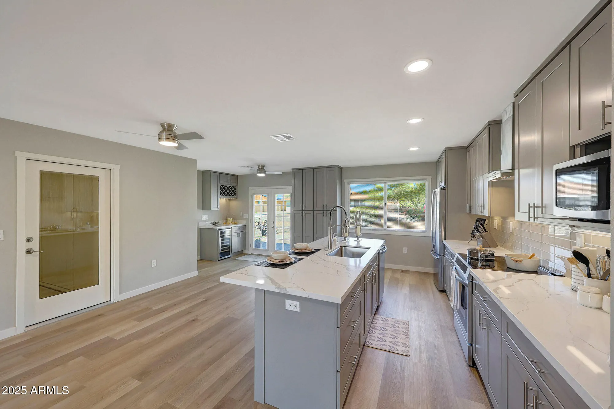 Property Slideshow image 12 of 55 | 20002 n signal butte cir, Sun City, AZ, 85373