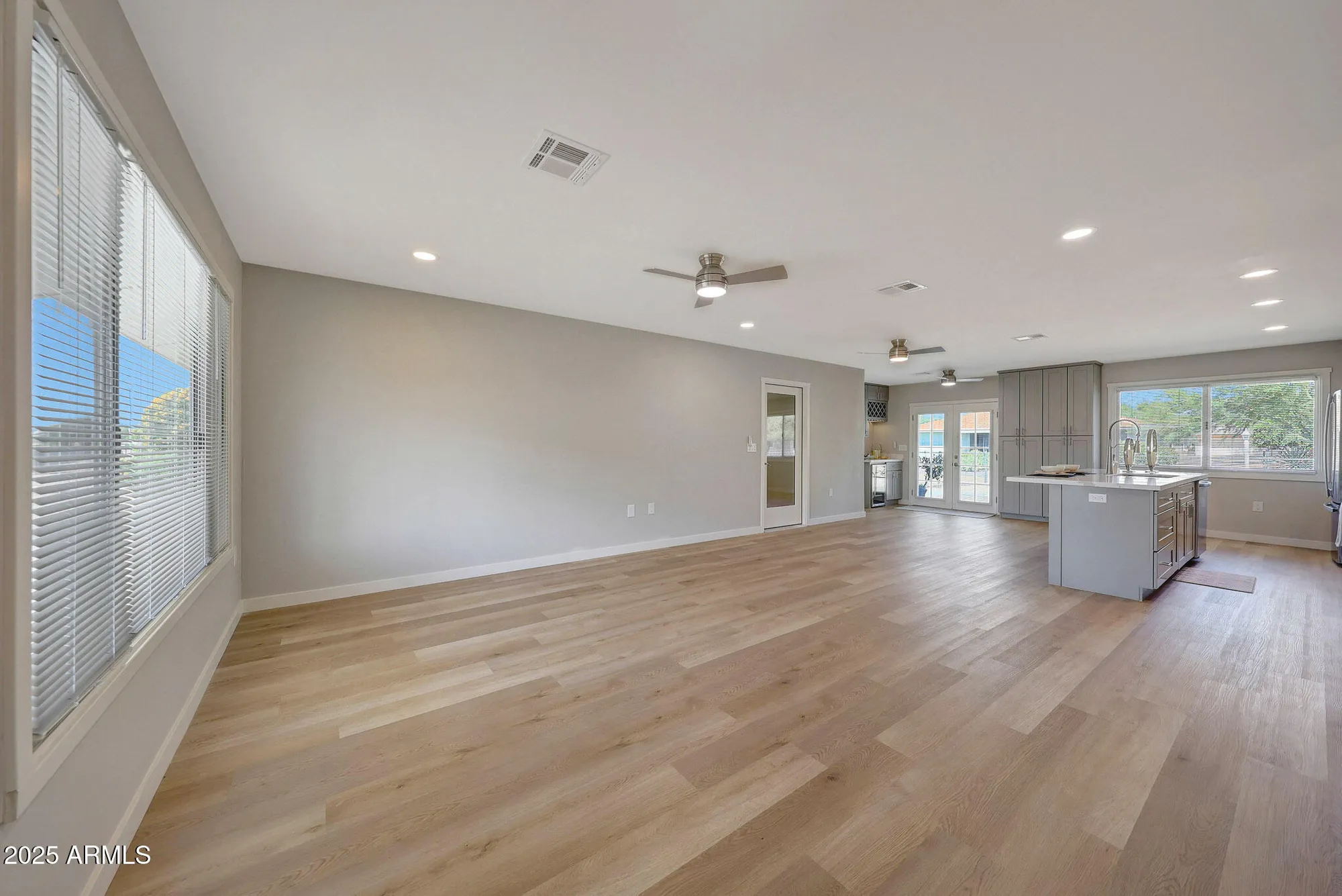 Property Slideshow image 5 of 55 | 20002 n signal butte cir, Sun City, AZ, 85373