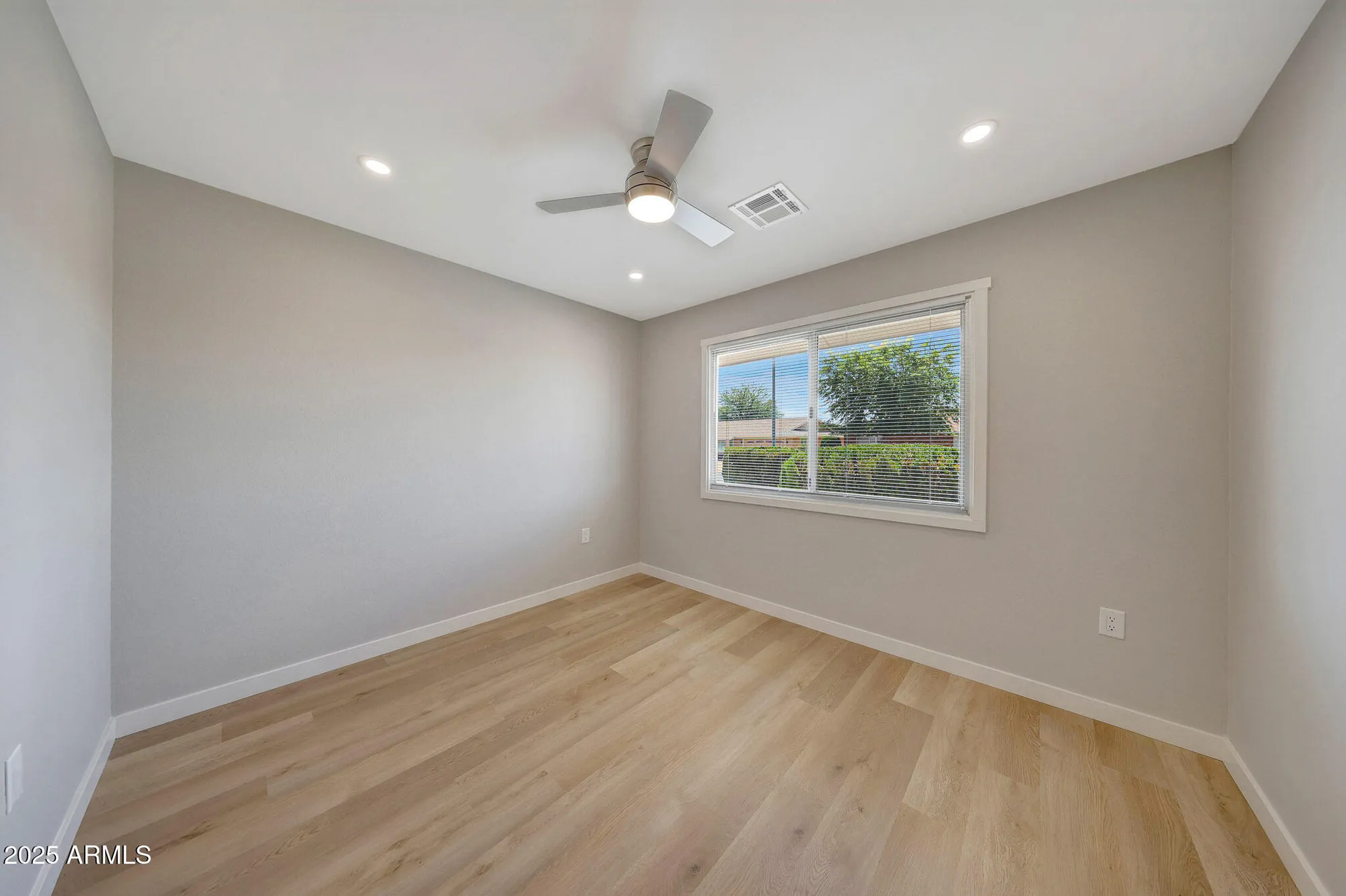 Property Slideshow image 23 of 55 | 20002 n signal butte cir, Sun City, AZ, 85373