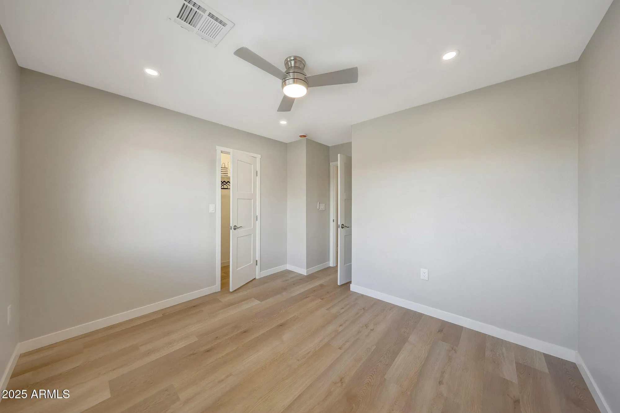 Property Slideshow image 24 of 55 | 20002 n signal butte cir, Sun City, AZ, 85373