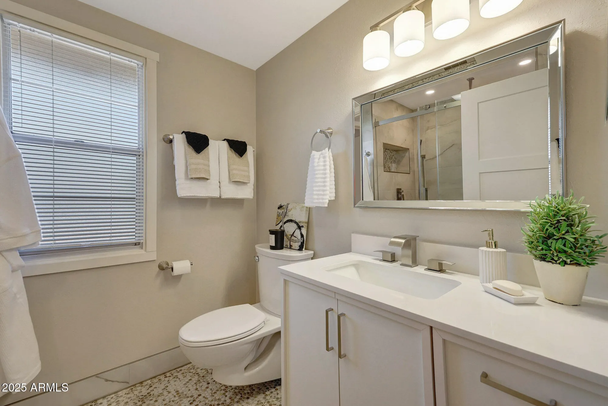 Property Slideshow image 34 of 55 | 20002 n signal butte cir, Sun City, AZ, 85373