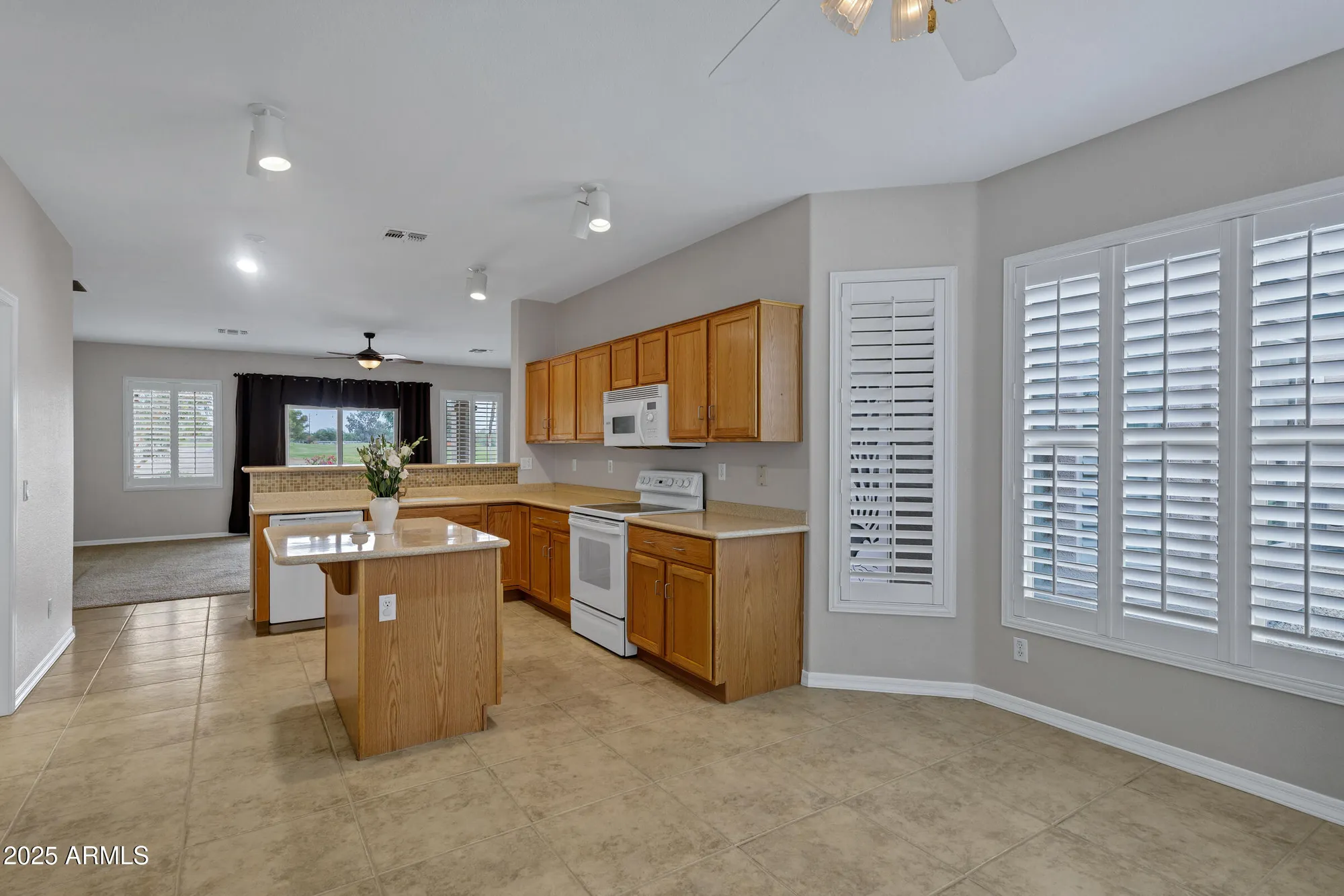 Property Slideshow image 18 of 51 | 6103 s huachuca way, Chandler, AZ, 85249
