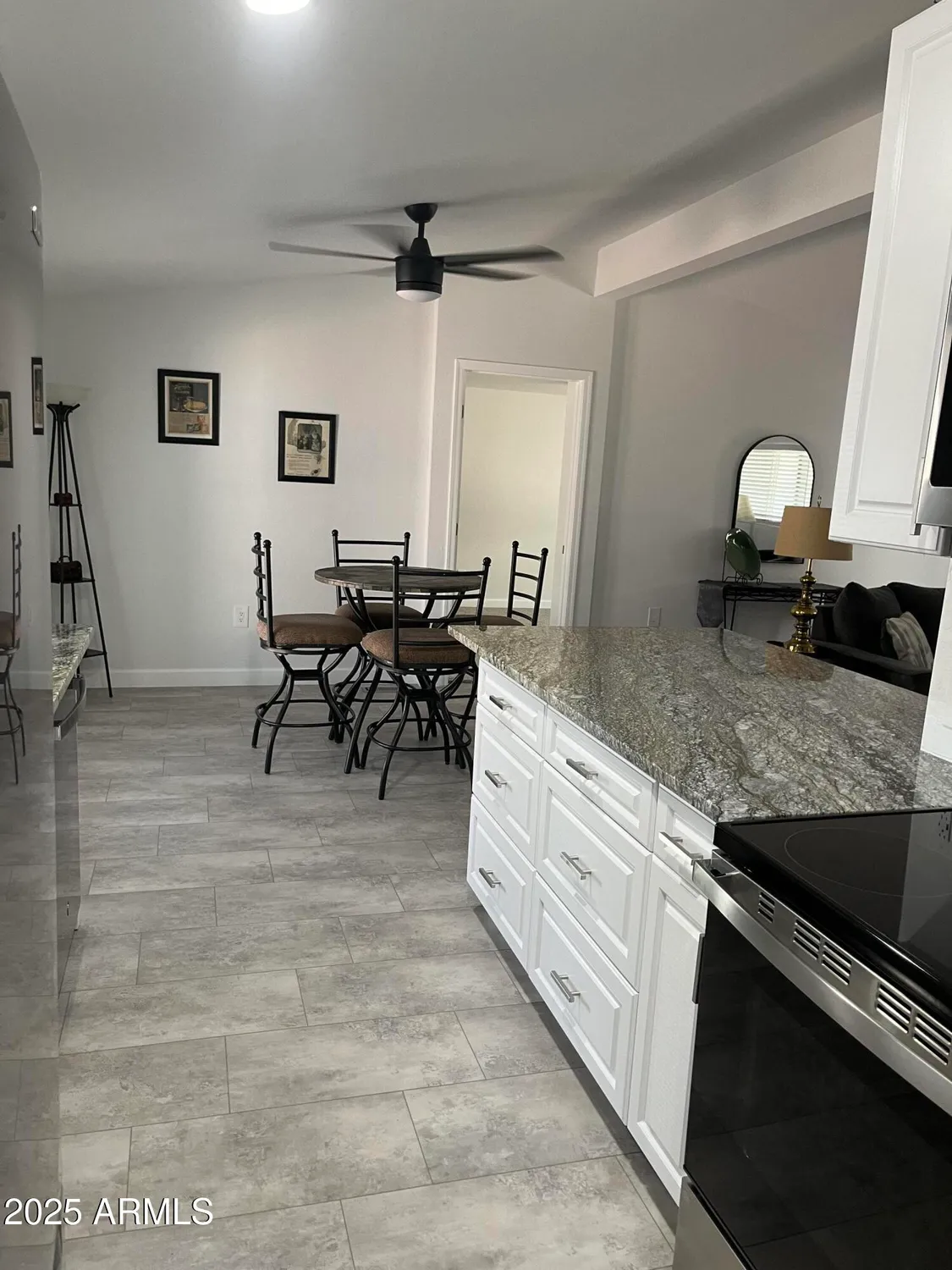 Property Slideshow image 10 of 28 | 26429 s navajo pl, Sun Lakes, AZ, 85248