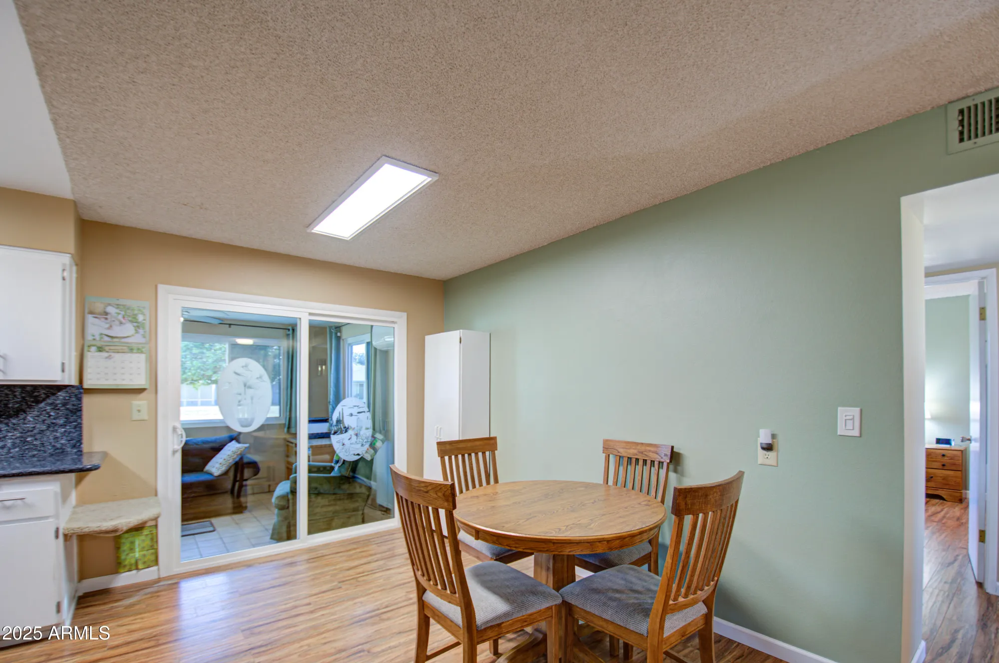 Property Slideshow image 11 of 33 | 9909 w newport dr, Sun City, AZ, 85351