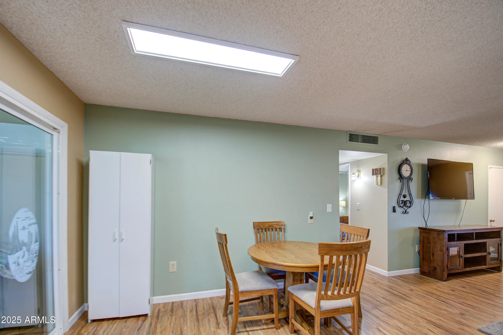 Property Slideshow image 12 of 33 | 9909 w newport dr, Sun City, AZ, 85351