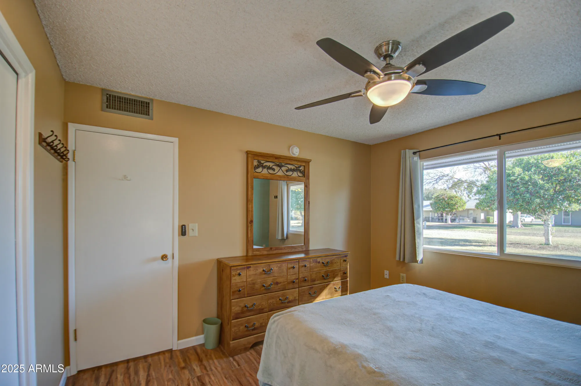 Property Slideshow image 21 of 33 | 9909 w newport dr, Sun City, AZ, 85351