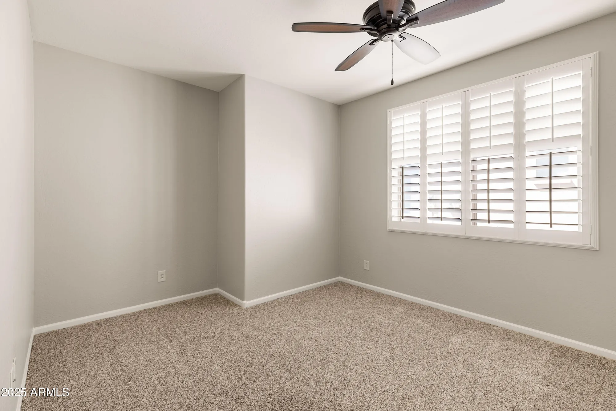 Property Slideshow image 21 of 34 | 16898 w almeria rd, Goodyear, AZ, 85395