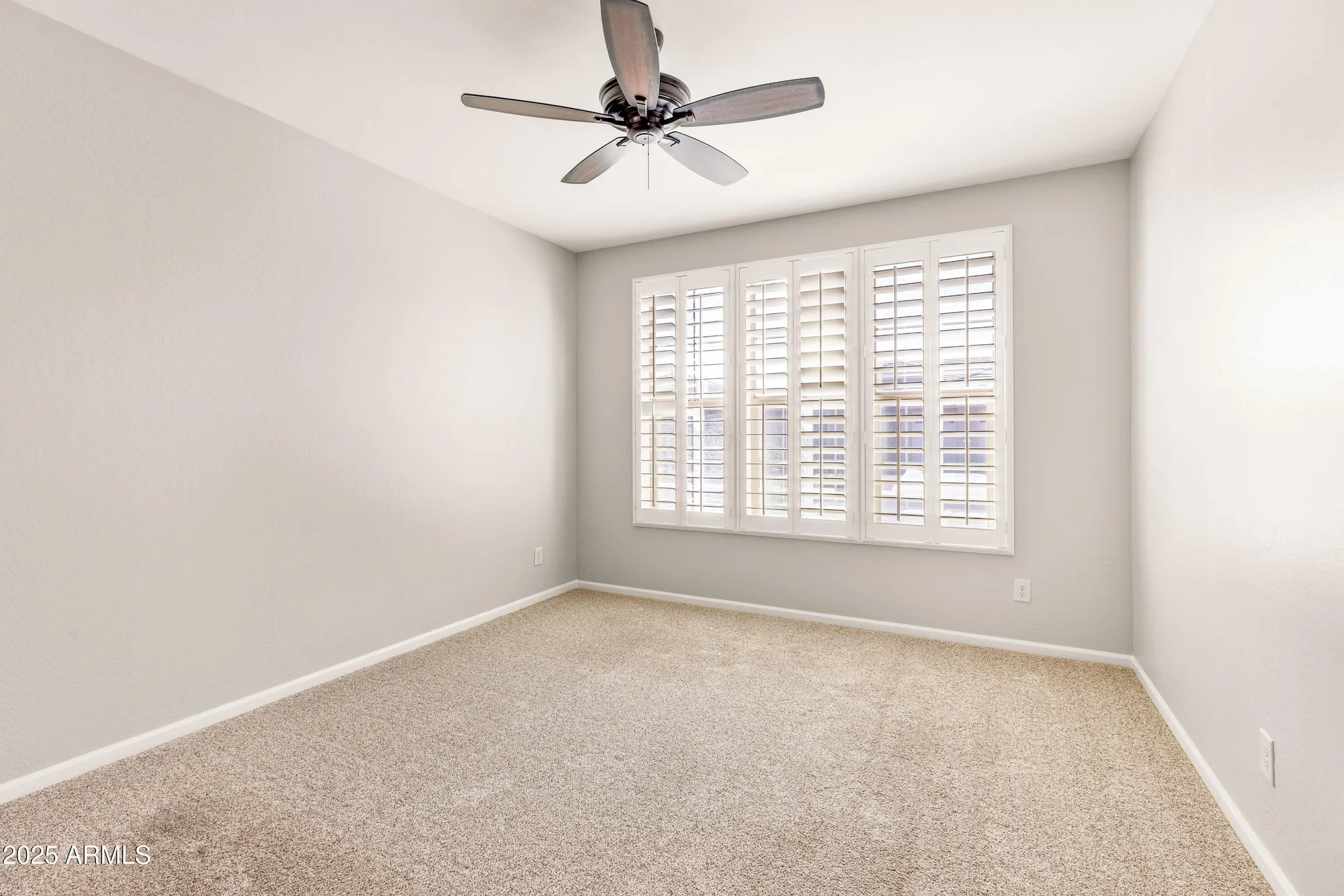 Property Slideshow image 22 of 34 | 16898 w almeria rd, Goodyear, AZ, 85395