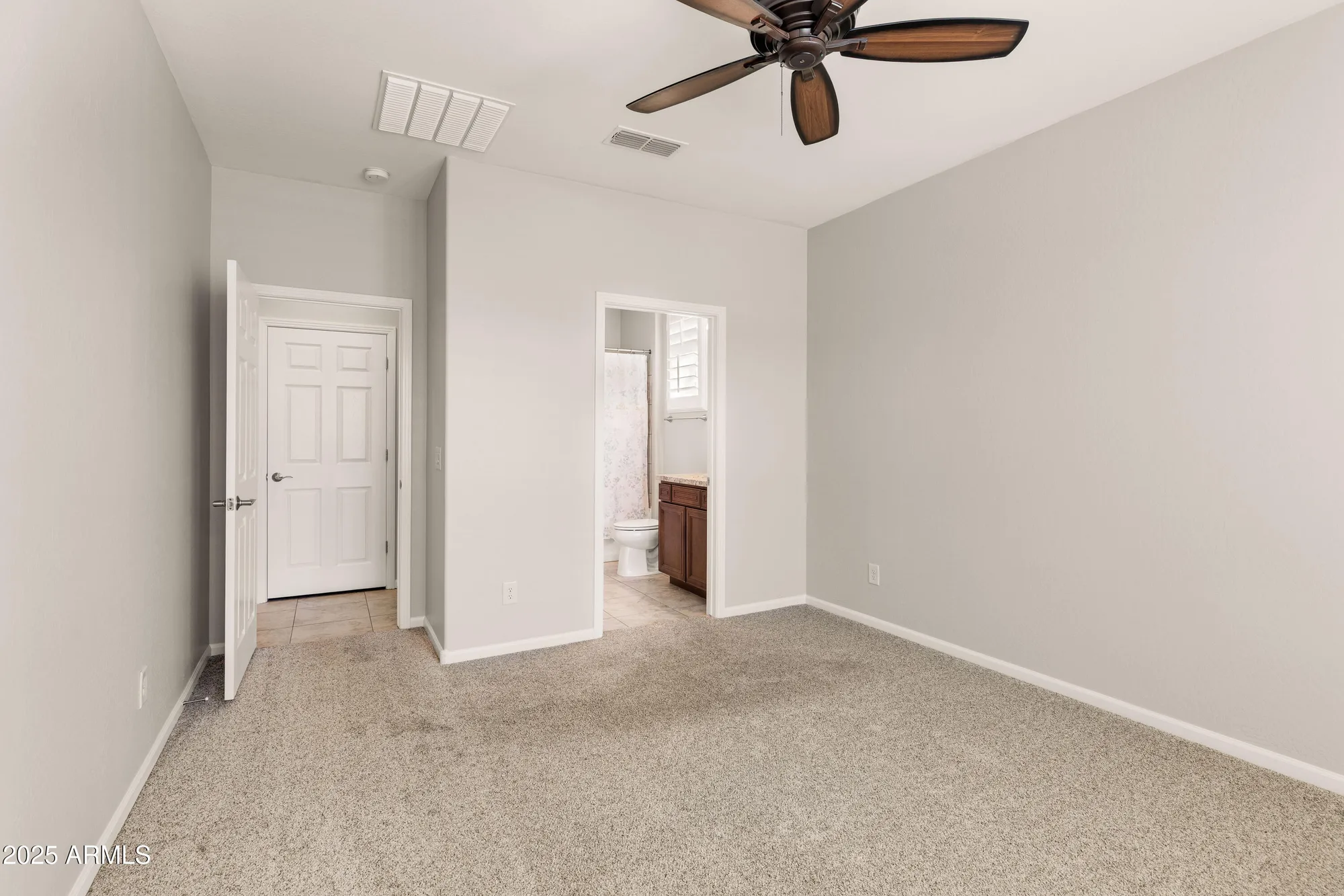 Property Slideshow image 24 of 34 | 16898 w almeria rd, Goodyear, AZ, 85395