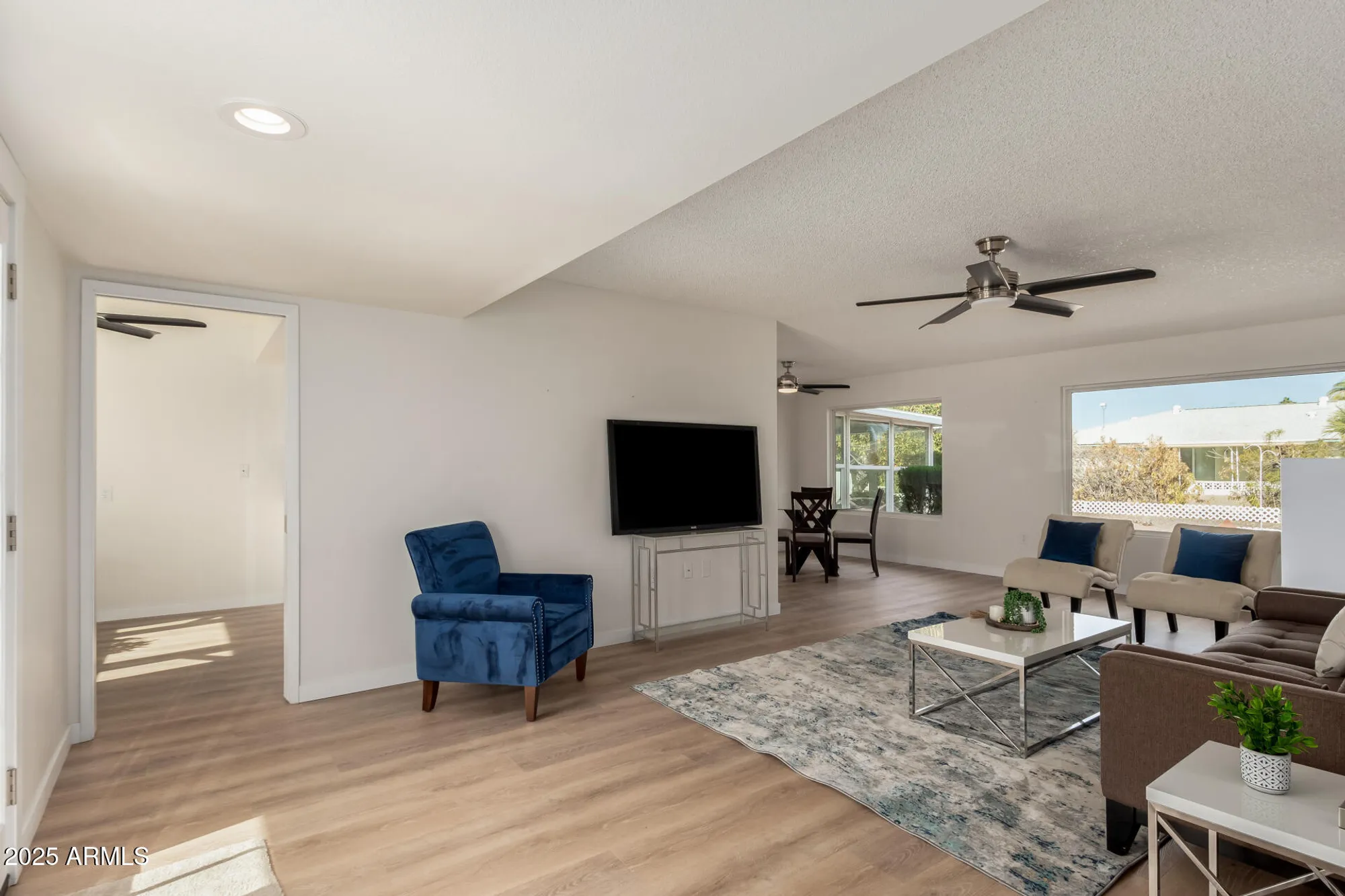 Property Slideshow image 7 of 36 | 10018 w burns dr, Sun City, AZ, 85351