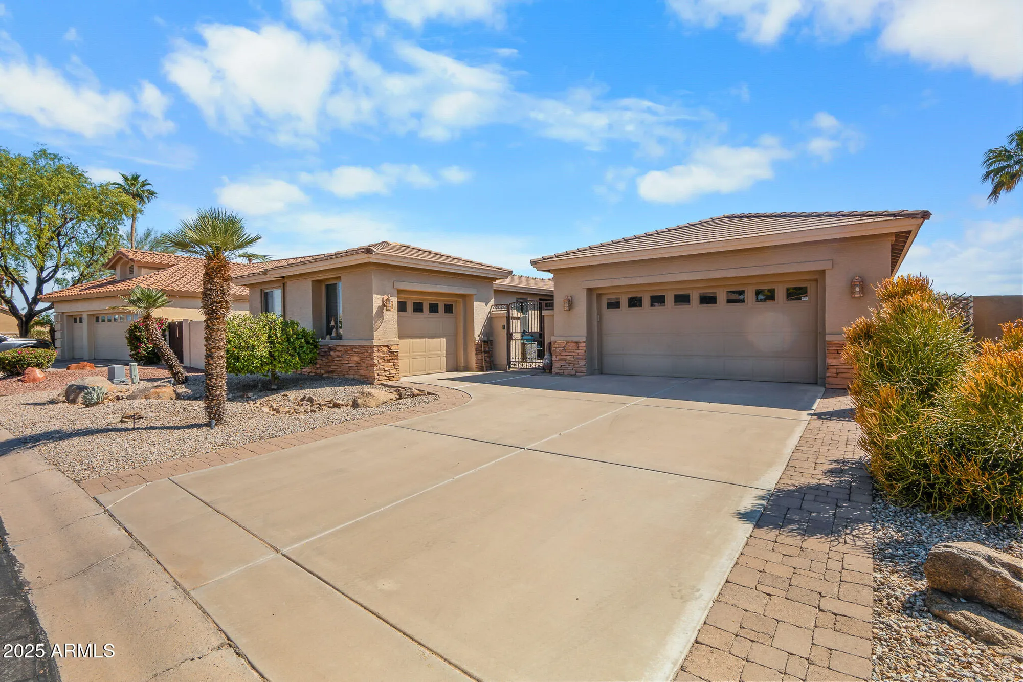 Property Slideshow image 14 of 47 | 24528 s lakeway cir sw, Sun Lakes, AZ, 85248