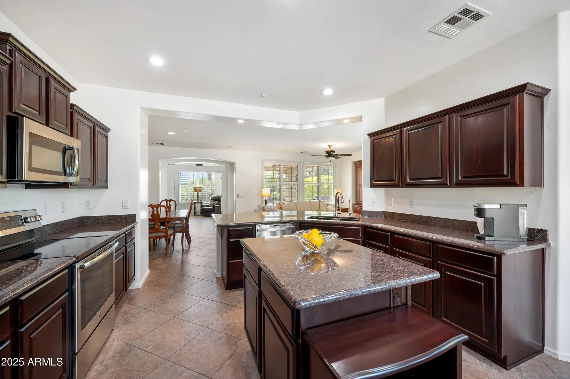 Property Slideshow image 11 of 37 | 27675 n helios trl, Peoria, AZ, 85383