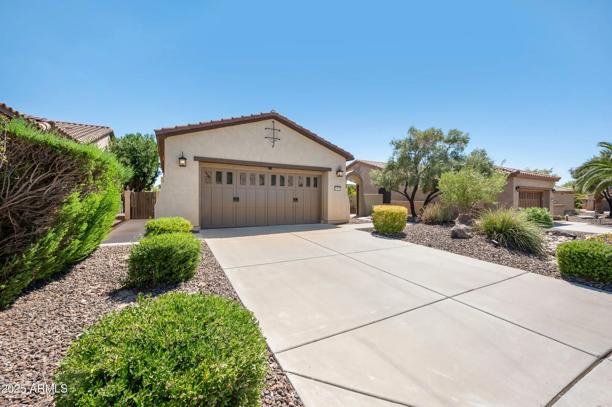 Property Slideshow image 2 of 37 | 27675 n helios trl, Peoria, AZ, 85383