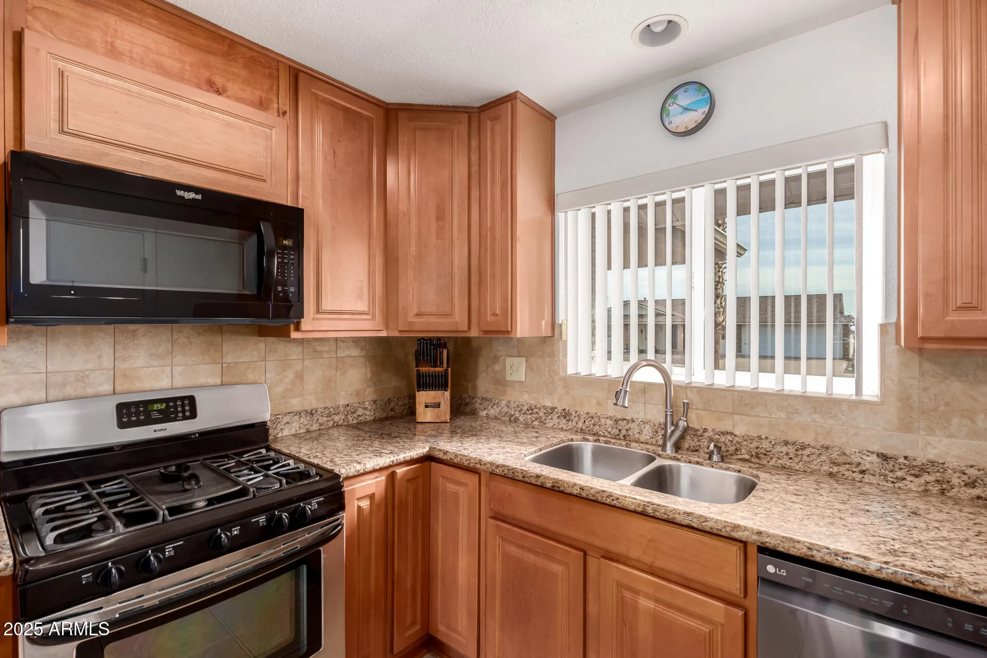 Property Slideshow image 15 of 47 | 10306 w cameo dr, Sun City, AZ, 85351