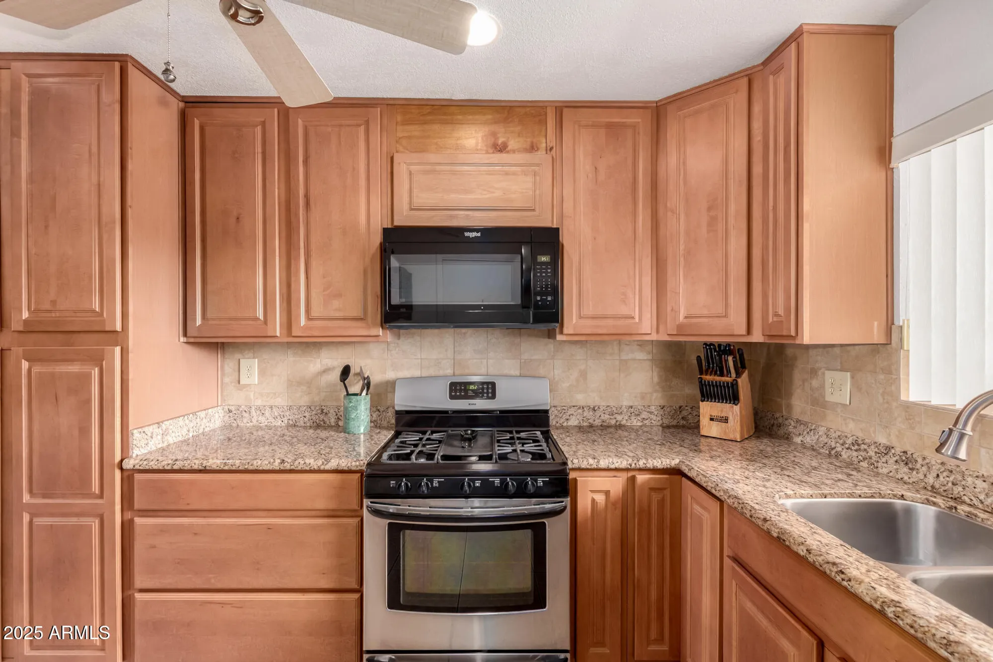 Property Slideshow image 16 of 47 | 10306 w cameo dr, Sun City, AZ, 85351