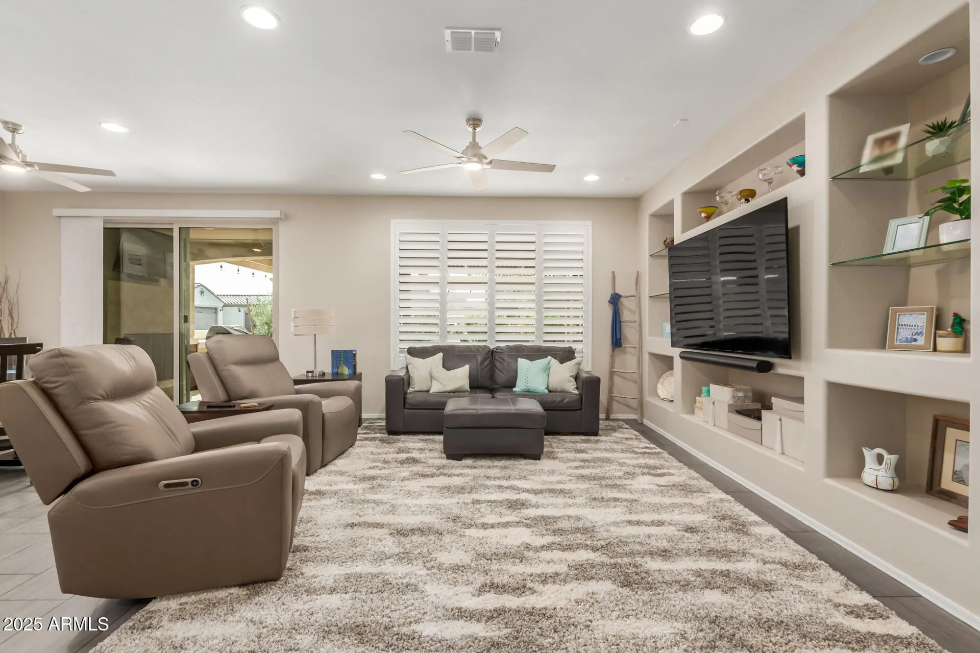 Property Slideshow image 19 of 28 | 27021 w kerry ln, Buckeye, AZ, 85396