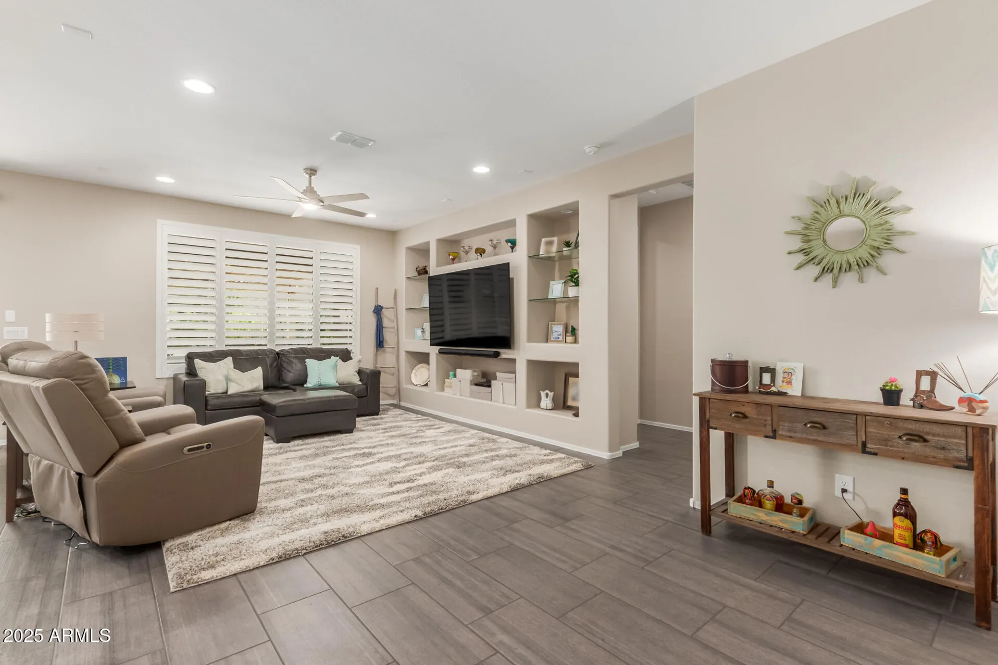 Property Slideshow image 20 of 28 | 27021 w kerry ln, Buckeye, AZ, 85396